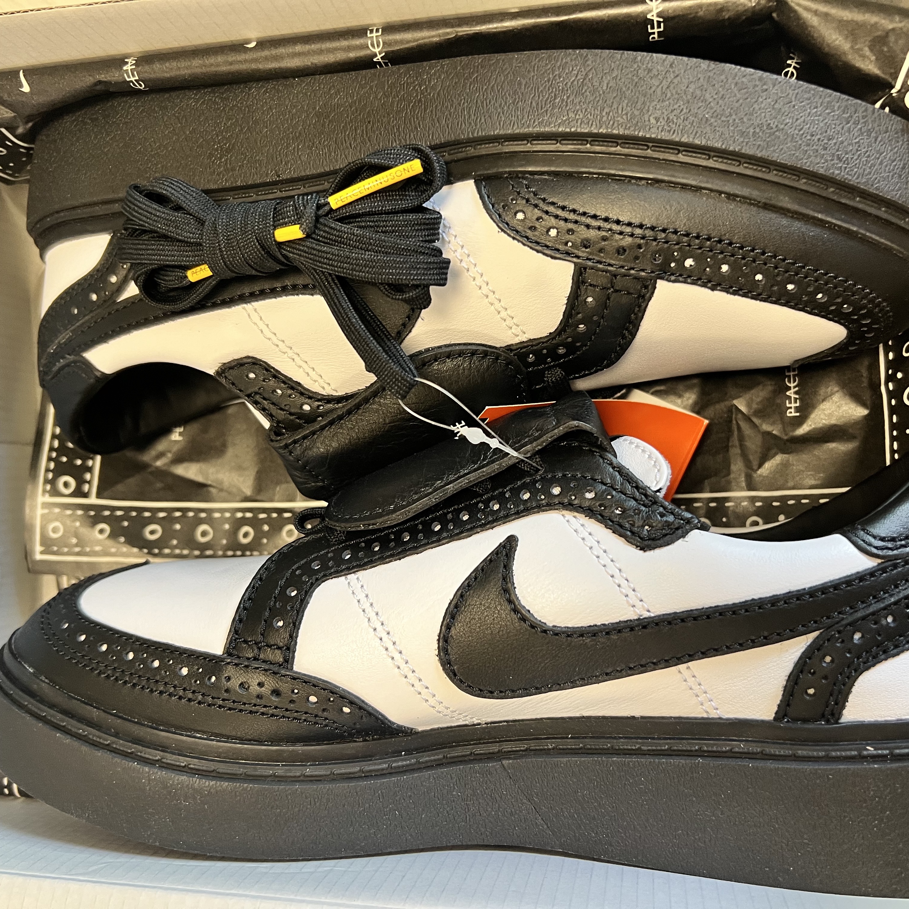 Nike x Peaceminusone Kwondo1 Black and White 착용 스타일 - 2