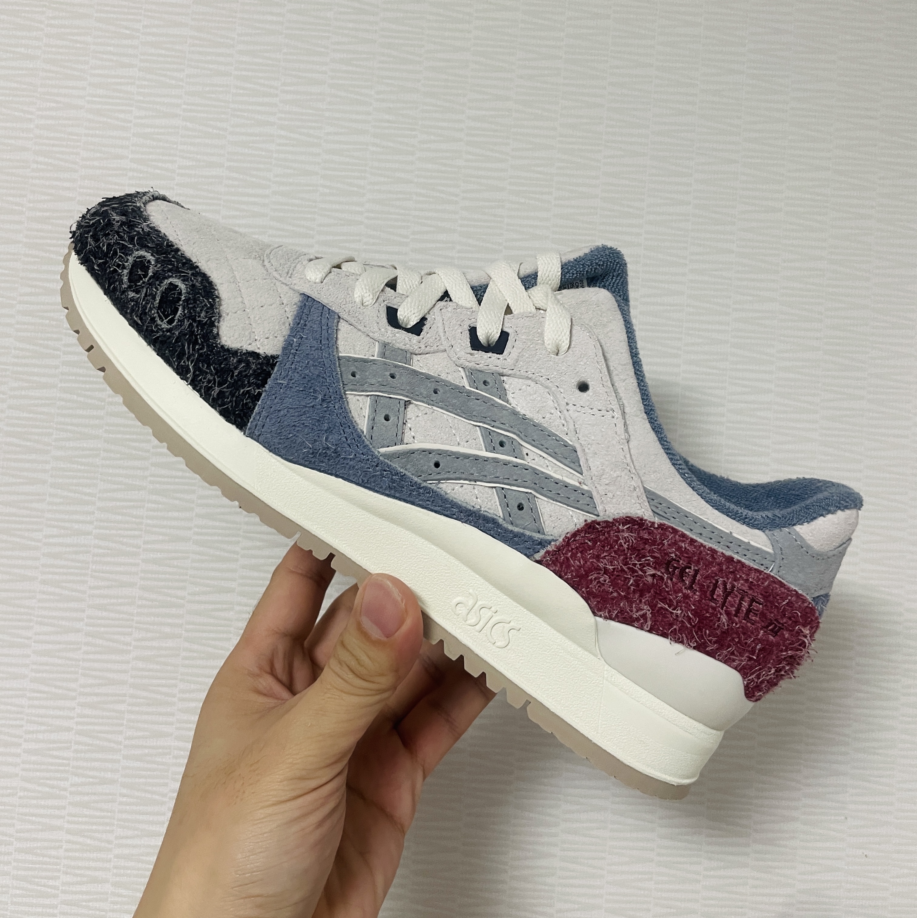 Asics x Kith Gel-Lyte III Remastered Seoul Cream 착용 스타일 - 1