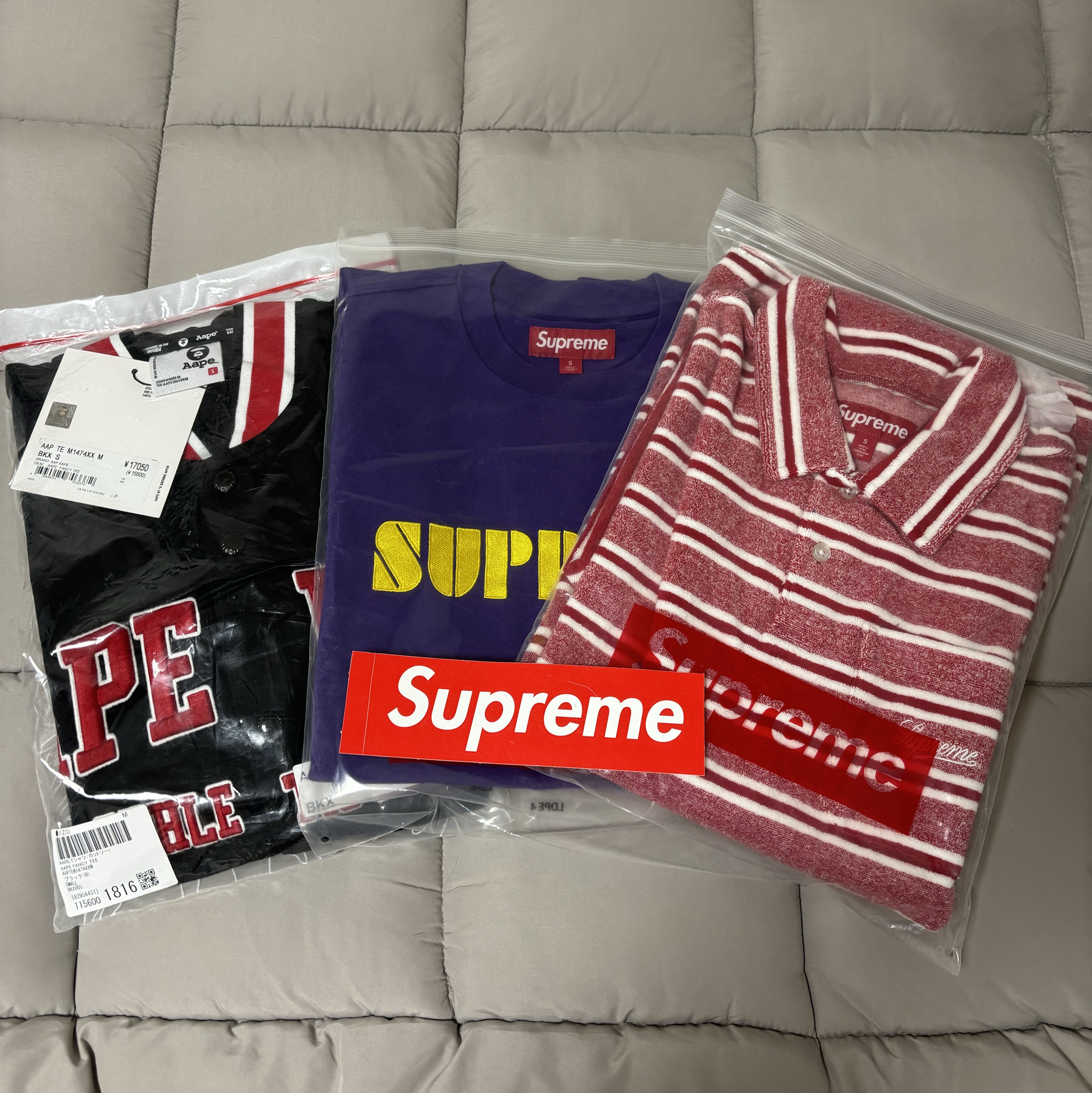 Supreme Stripe Terry S/S Polo Red - 24SS, Supreme Stencil Embroidered S/S Top Purple - 24SS 착용 스타일