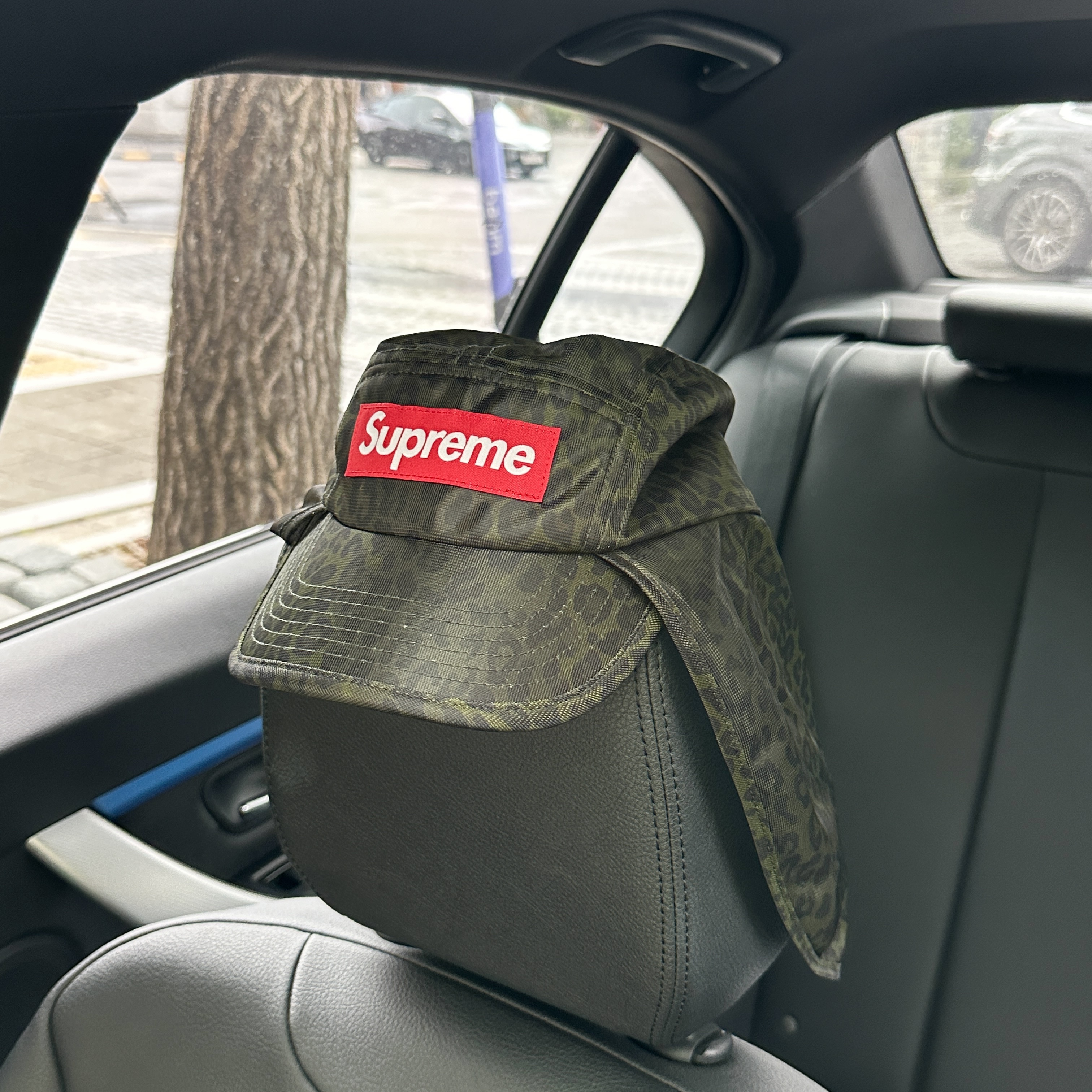 Supreme Mesh Sunshield Camp Cap Leopard - 24SS 착용 스타일