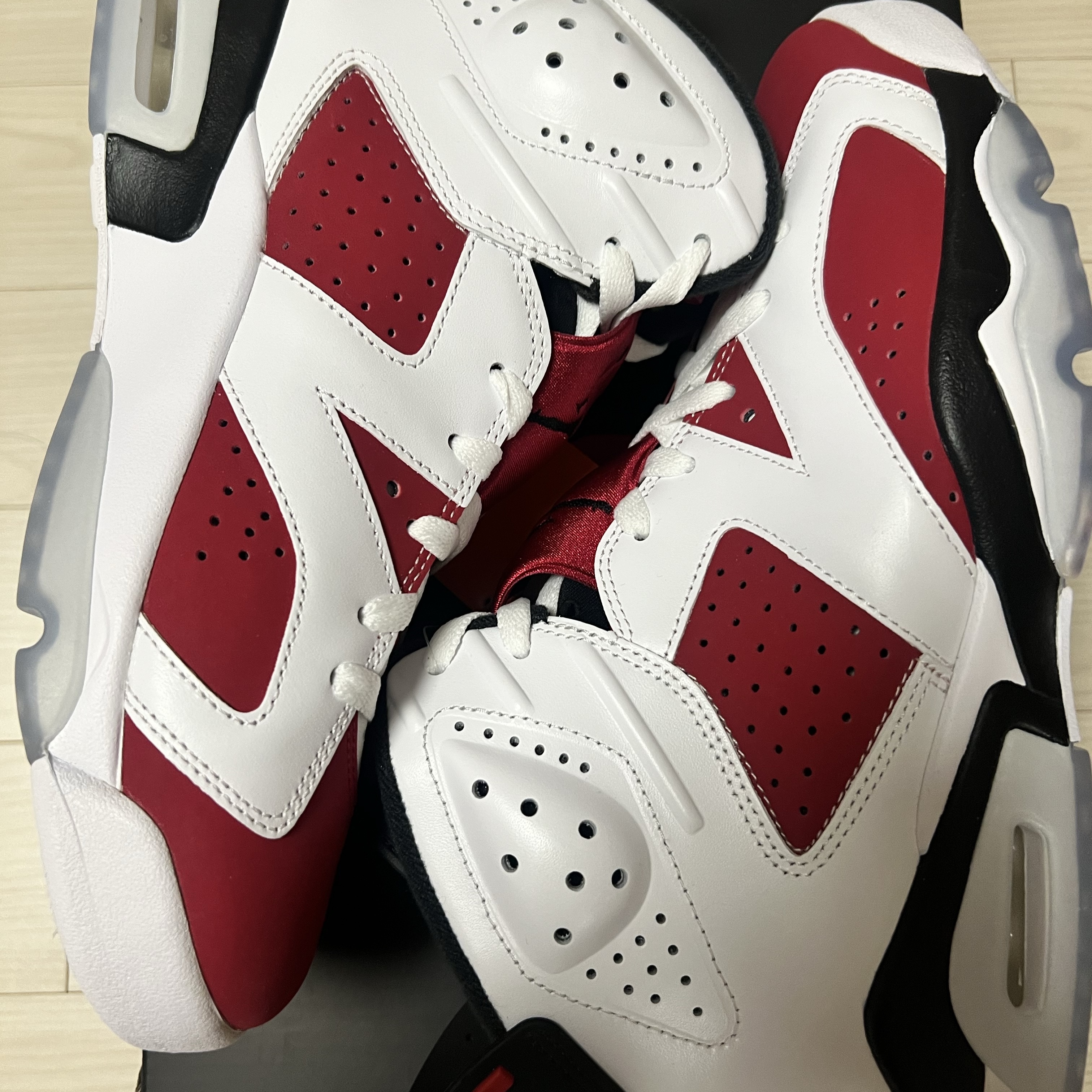 Jordan 6 Retro Carmine 2021 착용 스타일 - 3