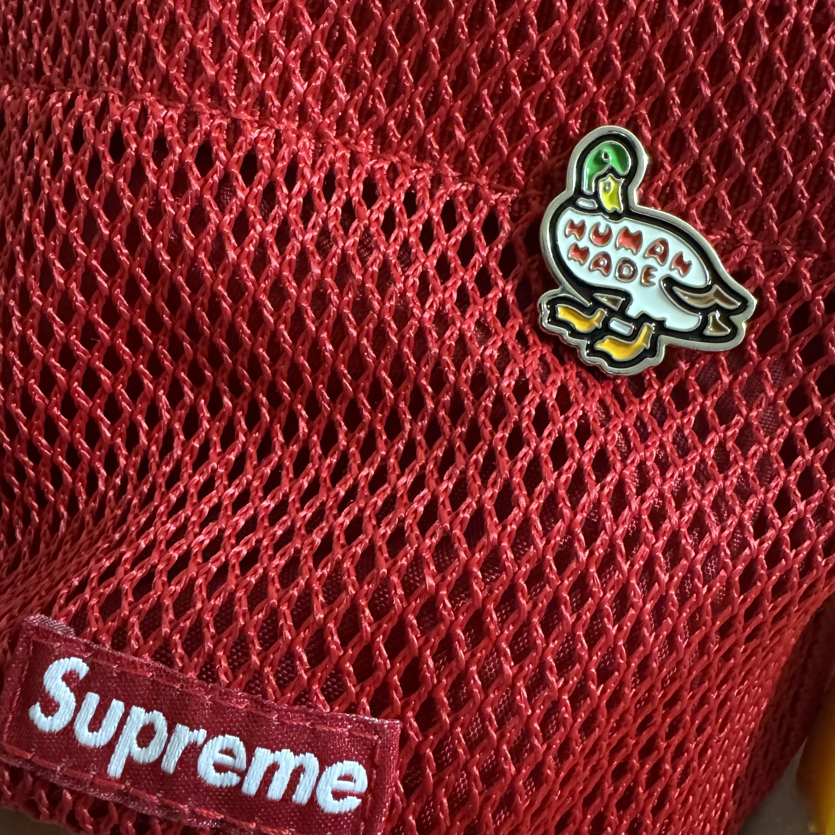 Human Made Animal Pin #2 Green, Supreme Small Cinch Pouch Red - 23FW 착용 스타일