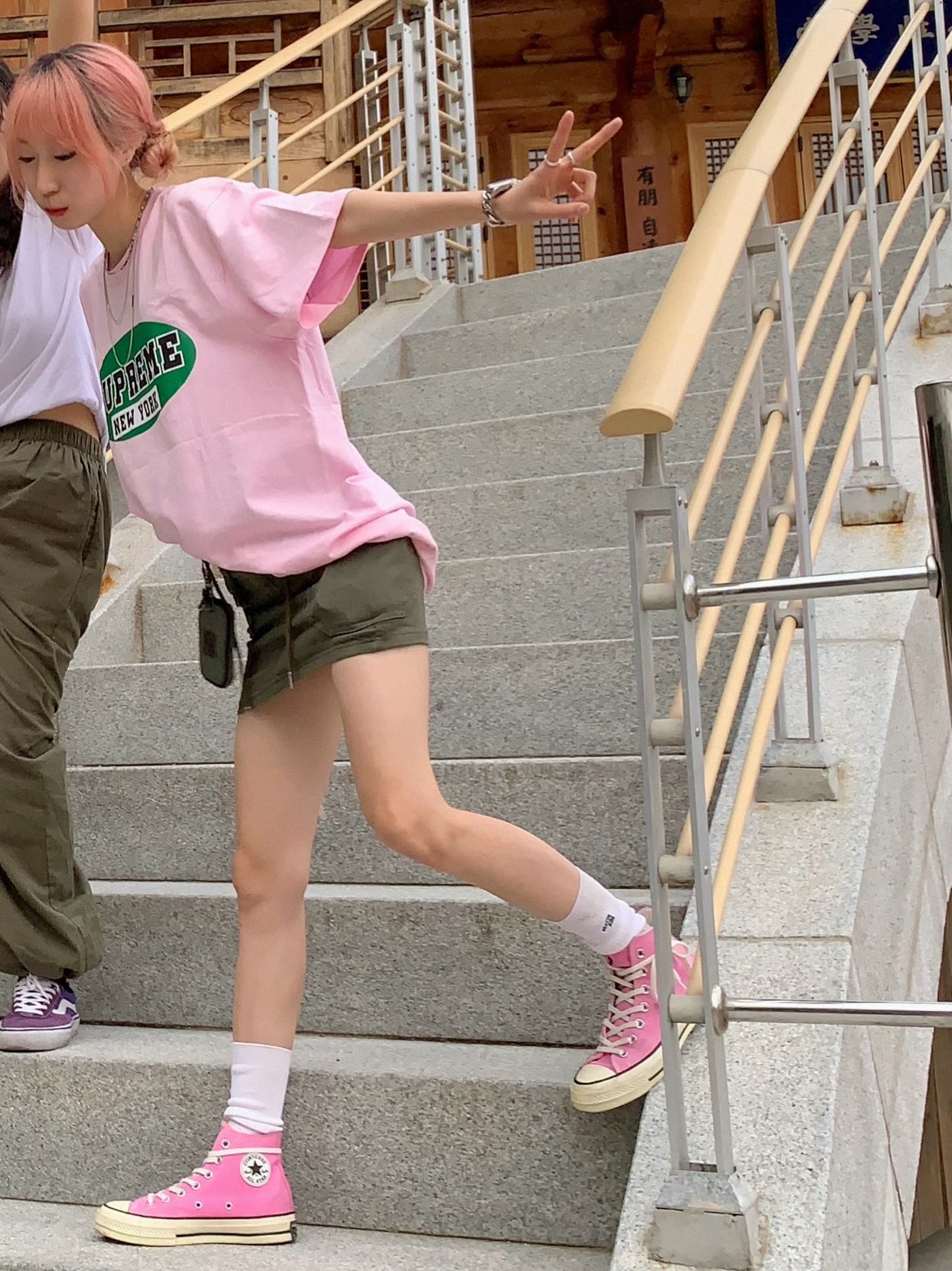 Supreme New York T-Shirt Light Pink - 23SS, Matin Kim String Coating Backpack Black 착용 스타일 - 4