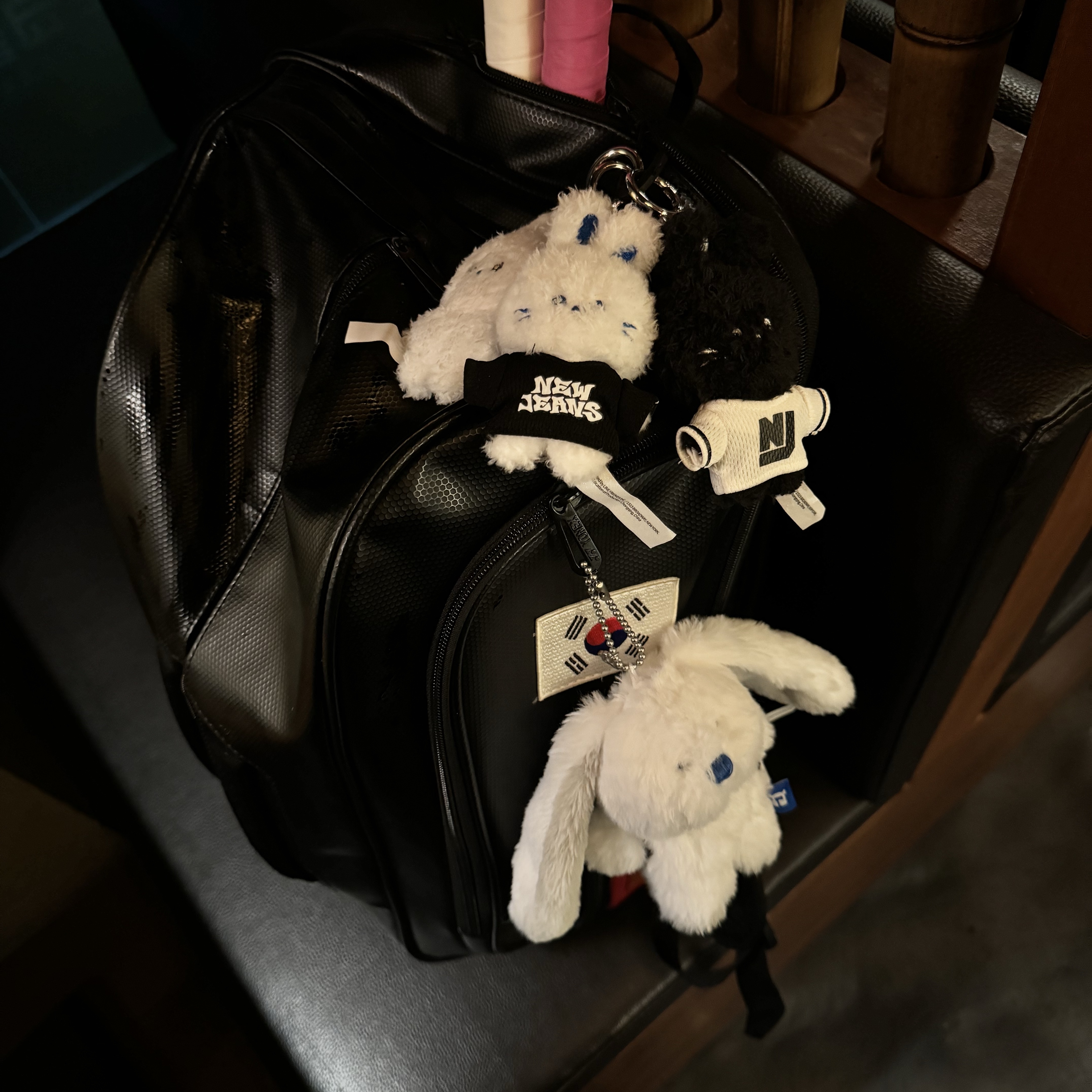 NewJeans x Coller Bunny Plush Keyring White, NewJeans Bunini Mini Costume Keyring White 착용 스타일