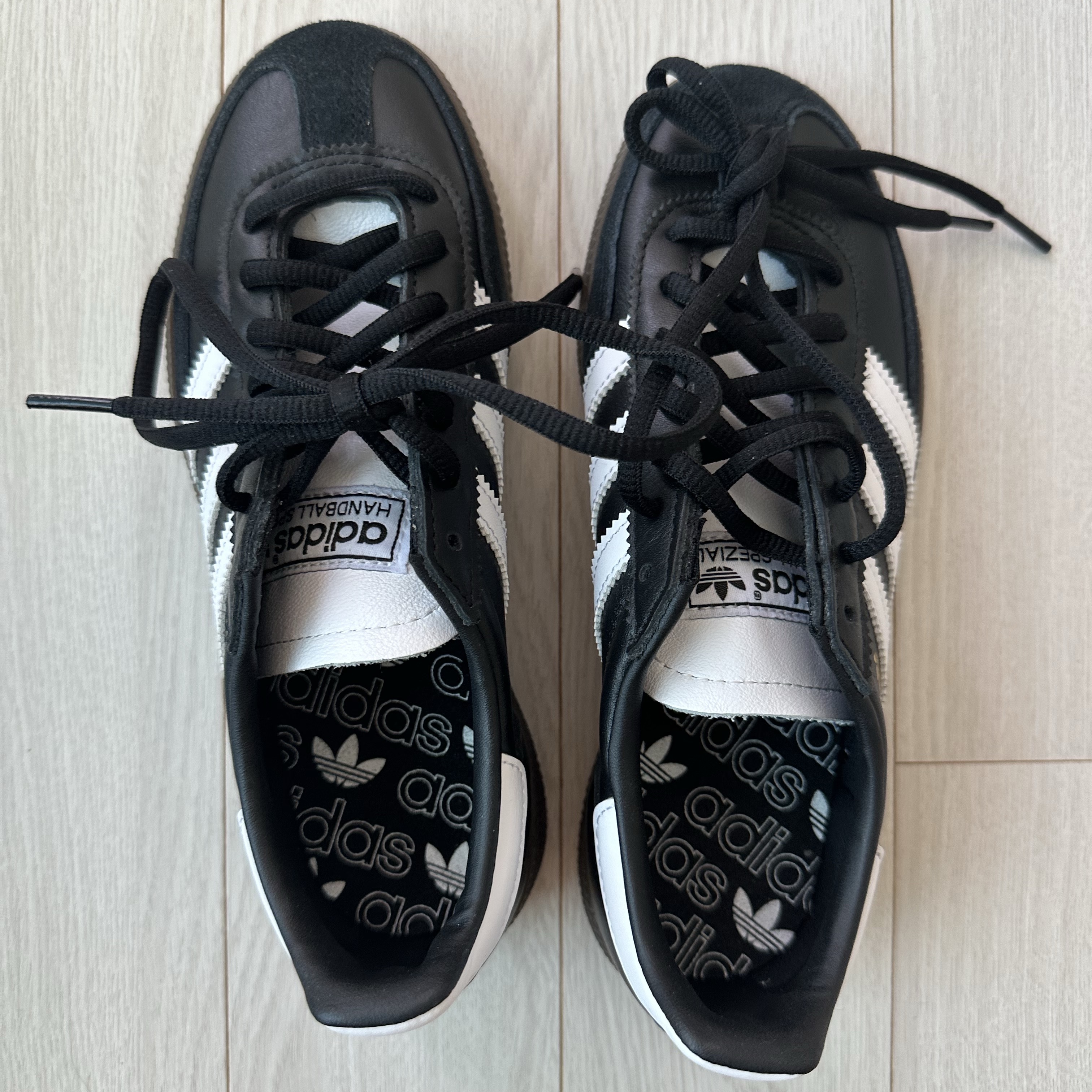 Adidas Spezial Handball Core Black White 착용 스타일