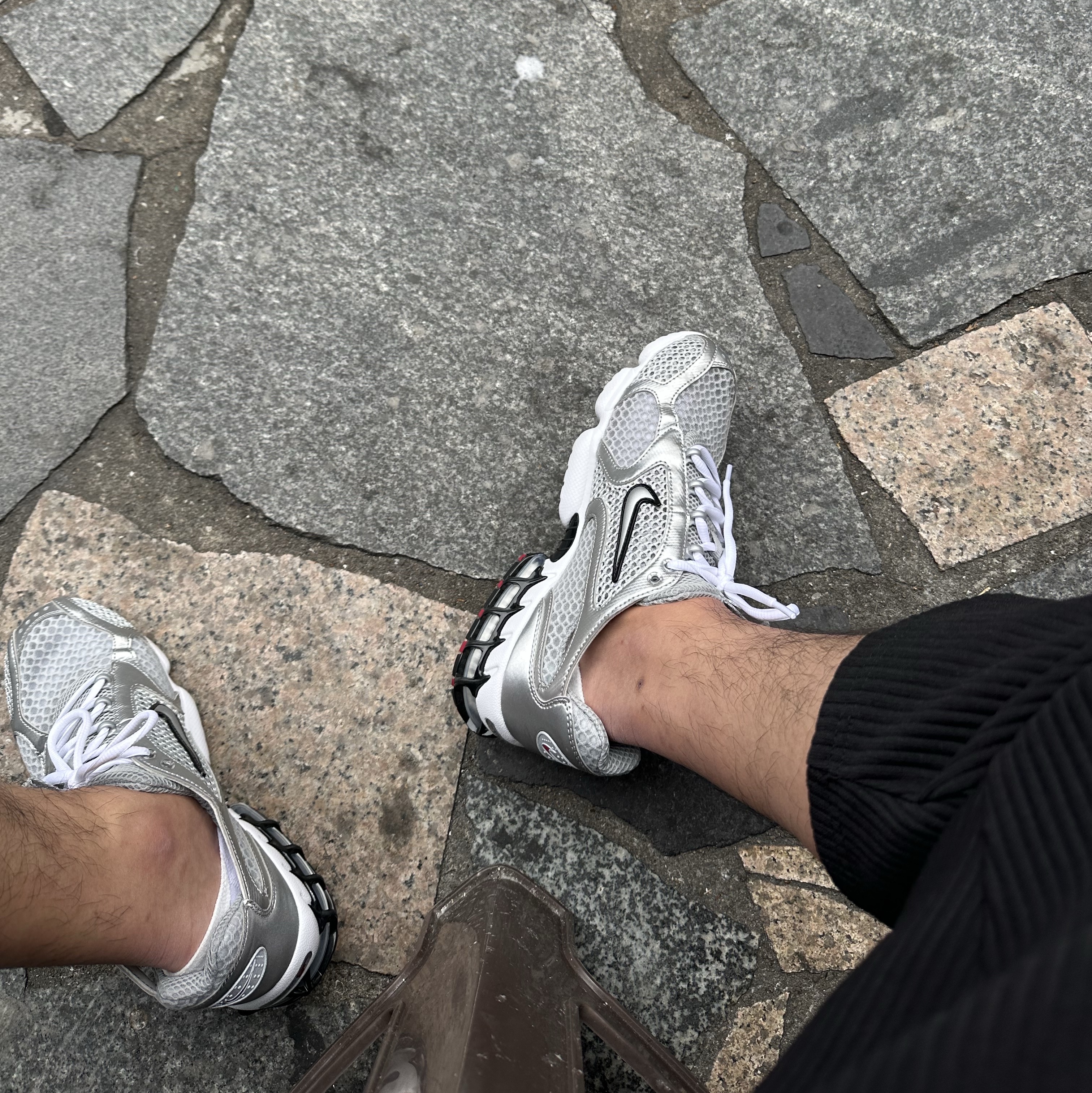 Nike Air Zoom Spiridon Cage 2 Metallic Silver 착용 스타일