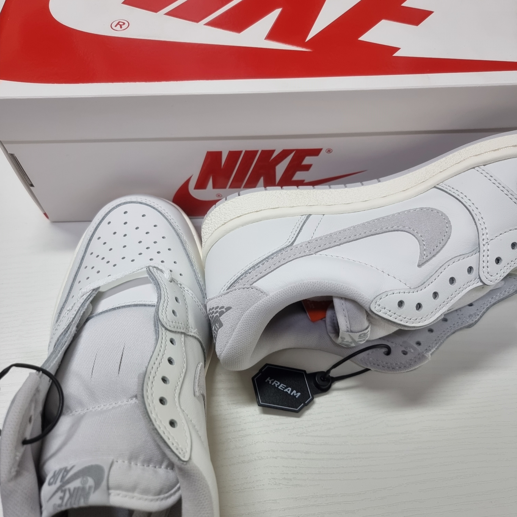 Jordan 1 Low 85 Neutral Grey 착용 스타일