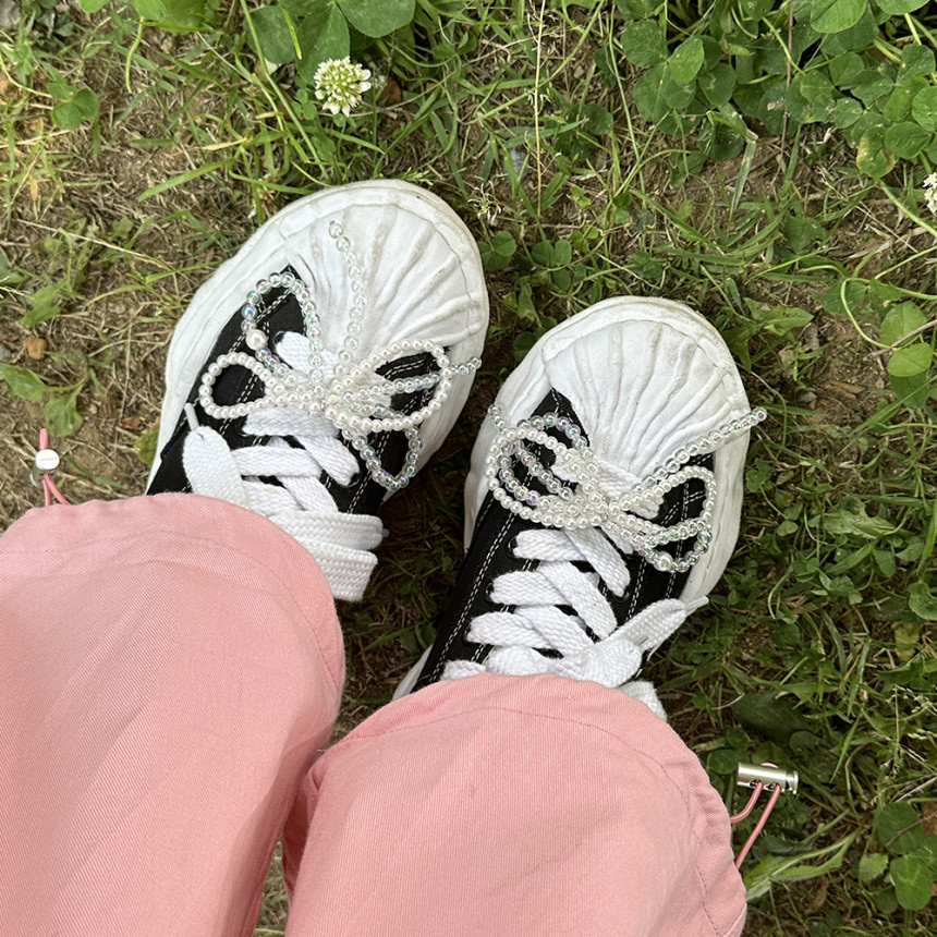 Maison Mihara Yasuhiro Blakey OG Sole Canvas Low-top Sneakers Black White 착용 스타일 - 3
