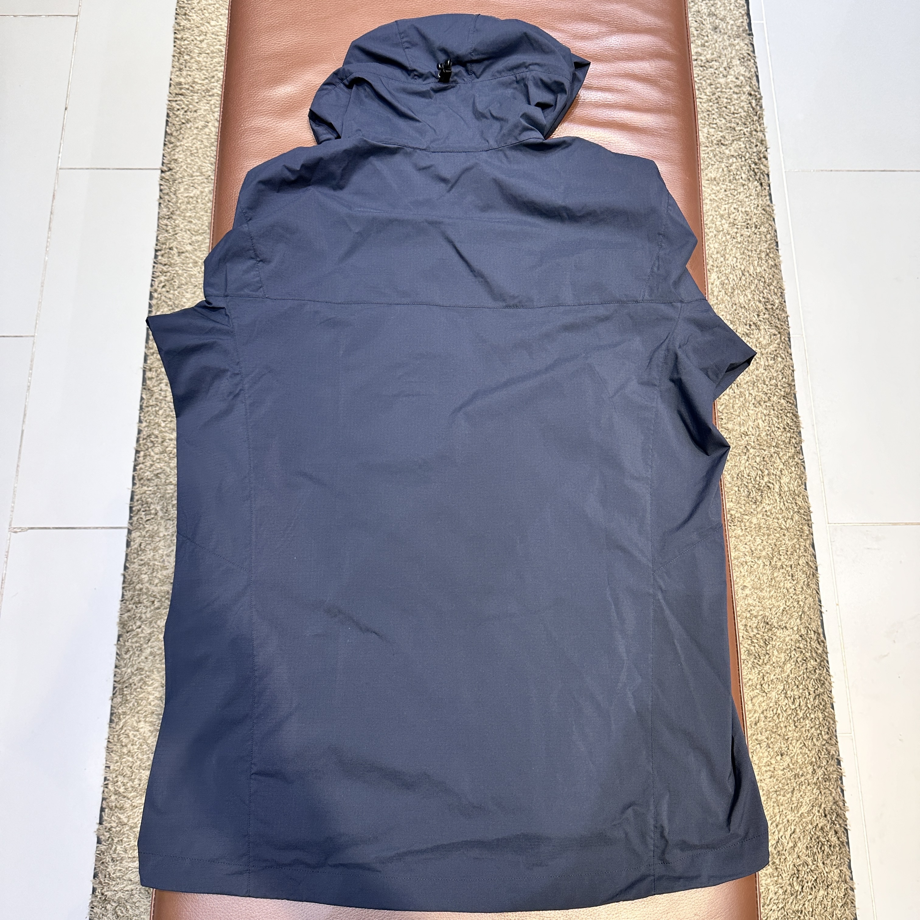 Arc'teryx Squamish Hoody Black Sapphire 착용 스타일 - 3