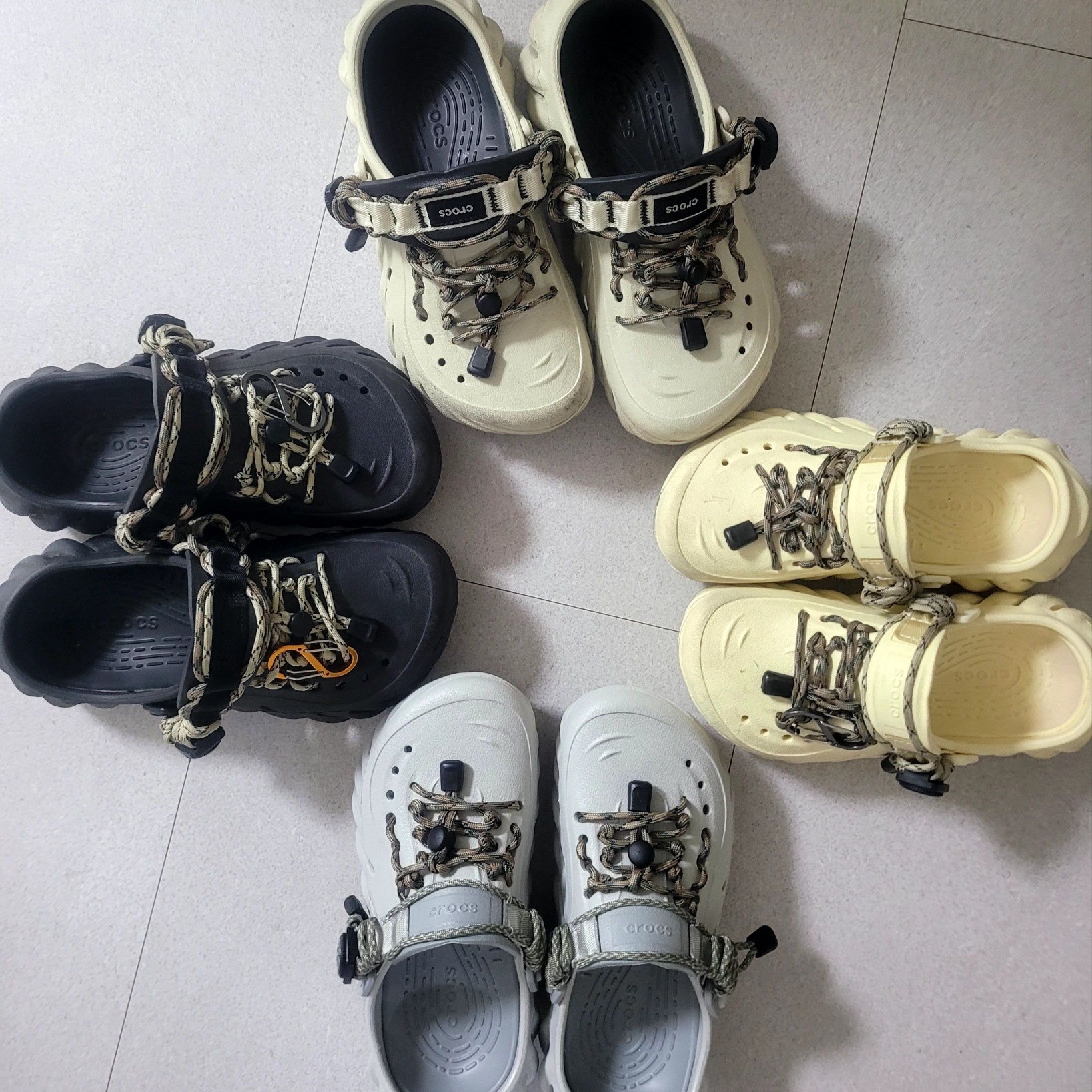 (Kids) Crocs Echo Clog Atmosphere 착용 스타일