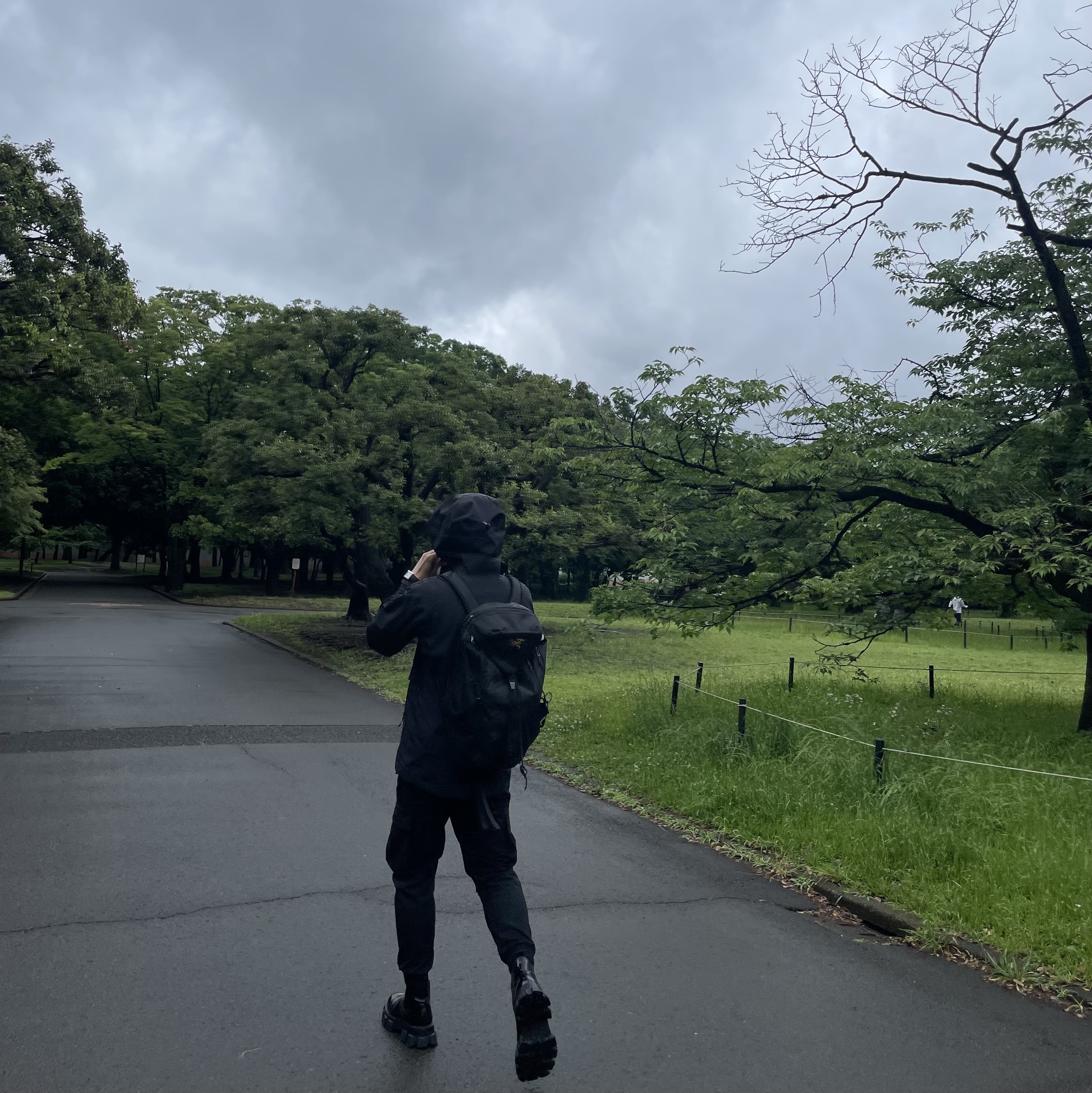 Arc'teryx Beta LT Jacket Black 착용 스타일 - 2