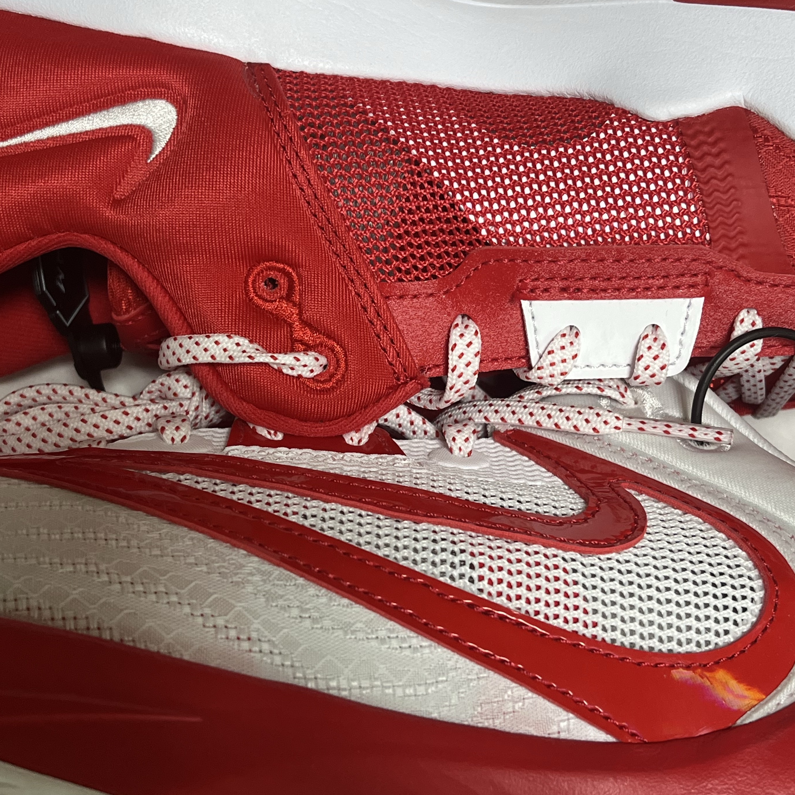 Nike Giannis Immortality 3 ASW EP University Red White 착용 스타일