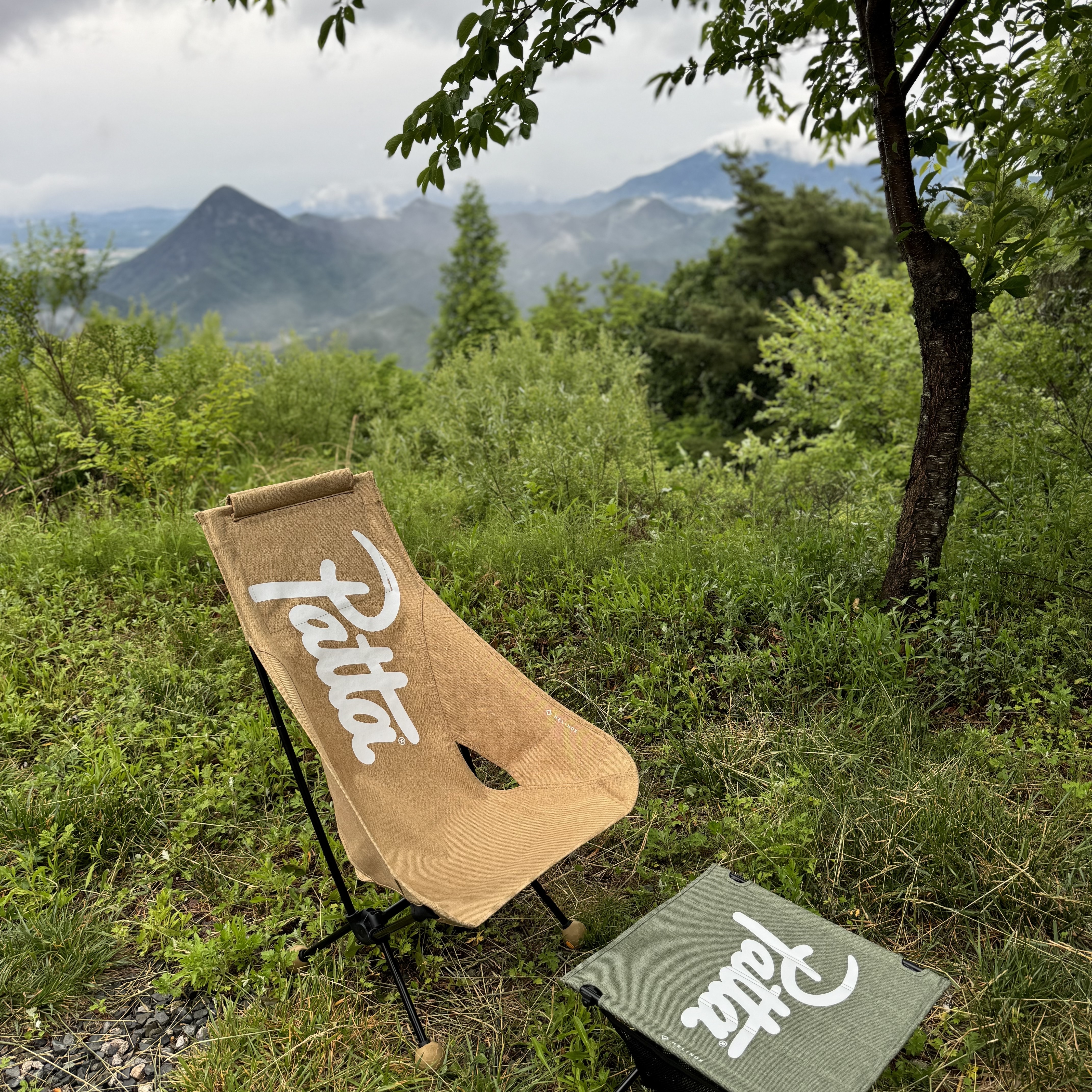 Helinox x Patta Table S Olivine 착용 스타일 - 2