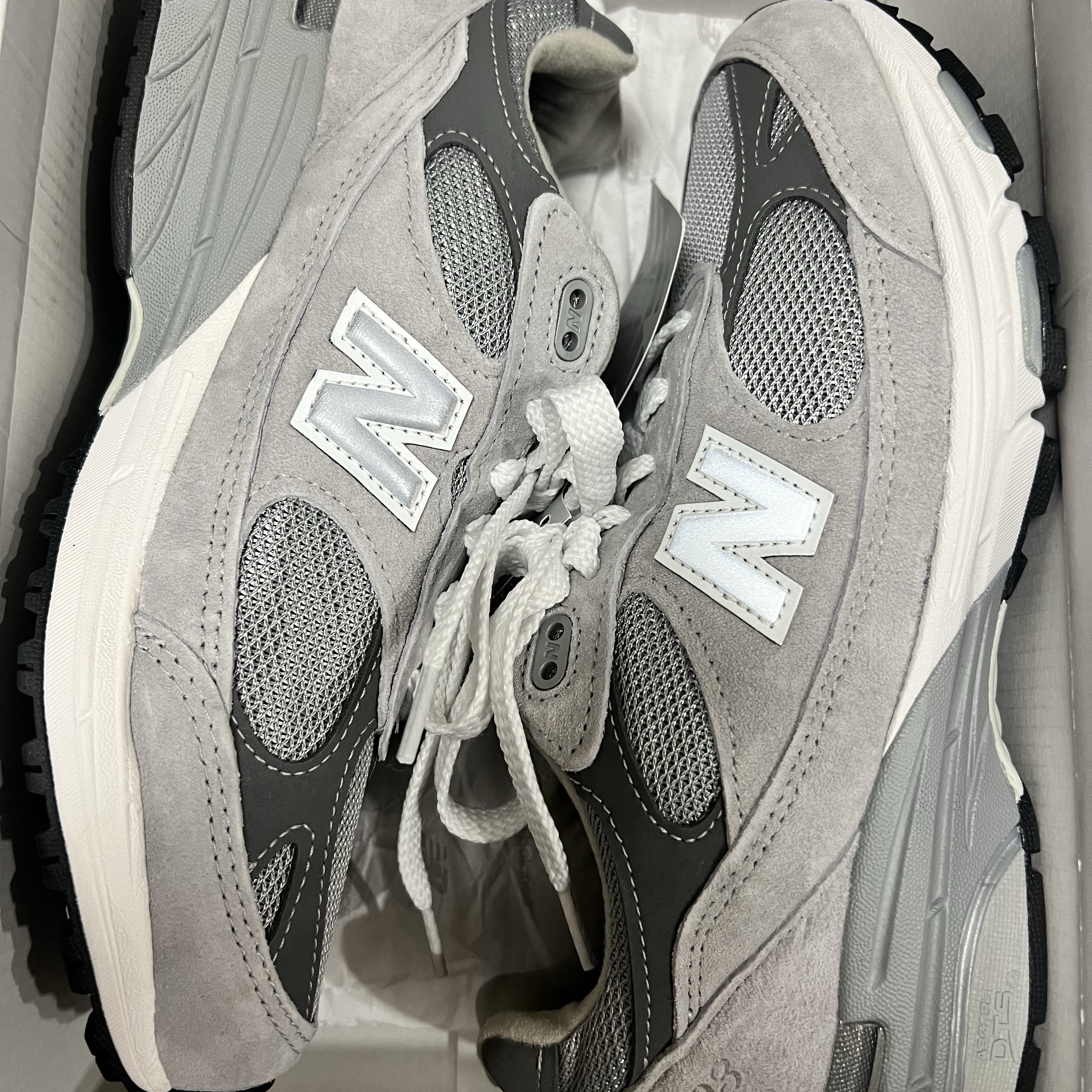 New Balance 993 Made in USA Grey - 2E Wide 착용 스타일 - 3