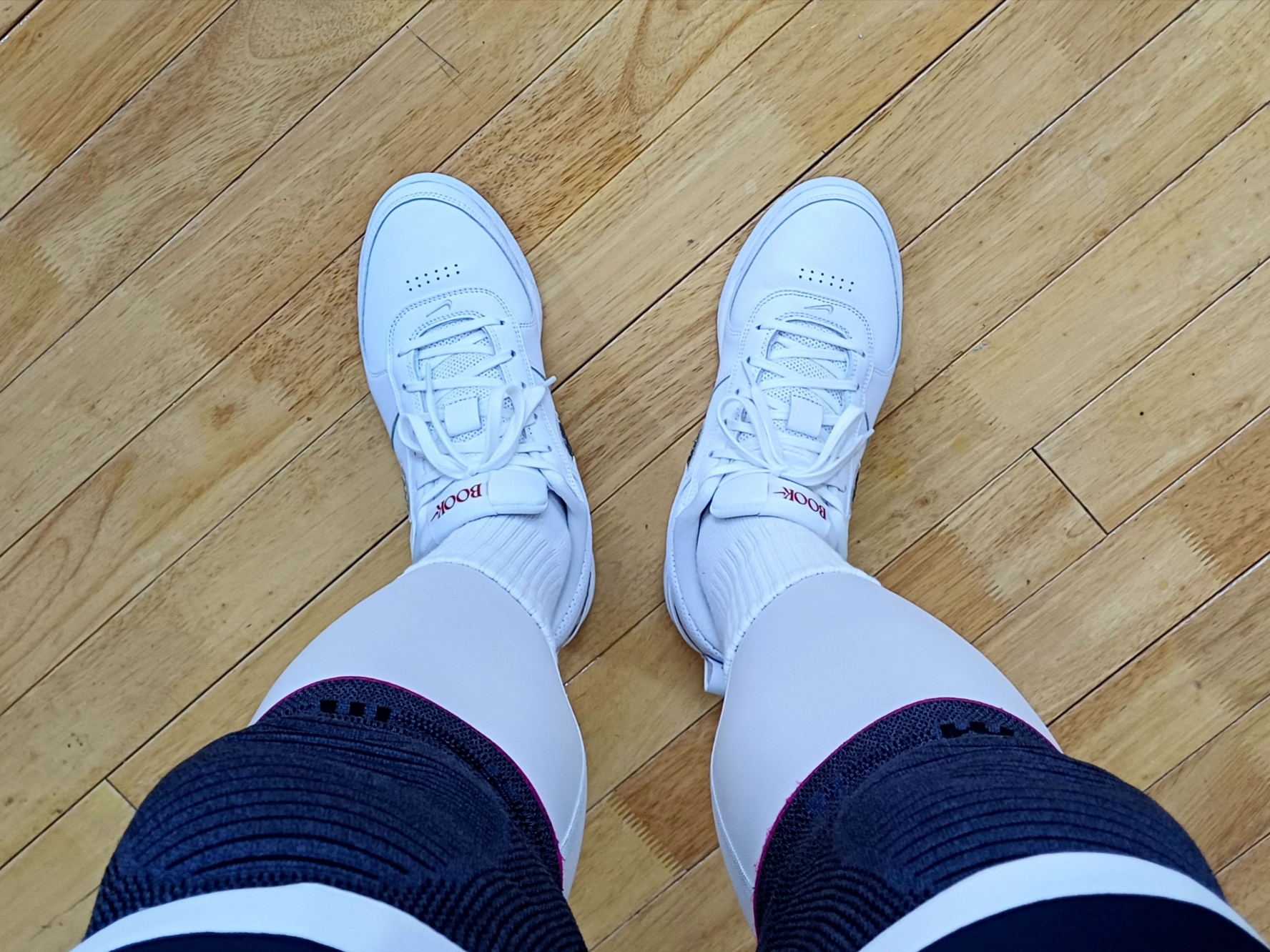 Nike Book 1 EP White Light Orewood Brown 착용 스타일 - 2