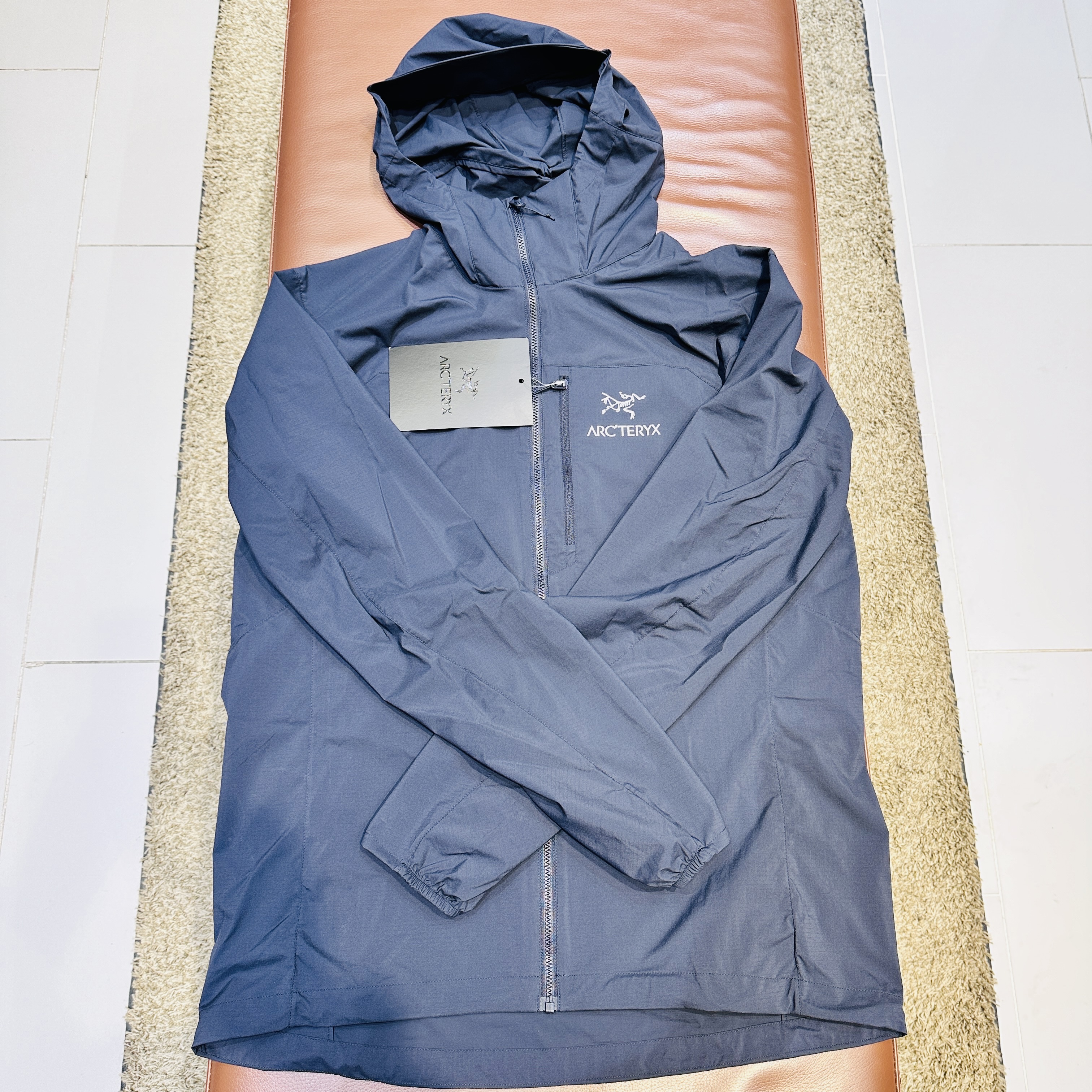 Arc'teryx Squamish Hoody Black Sapphire 착용 스타일 - 1