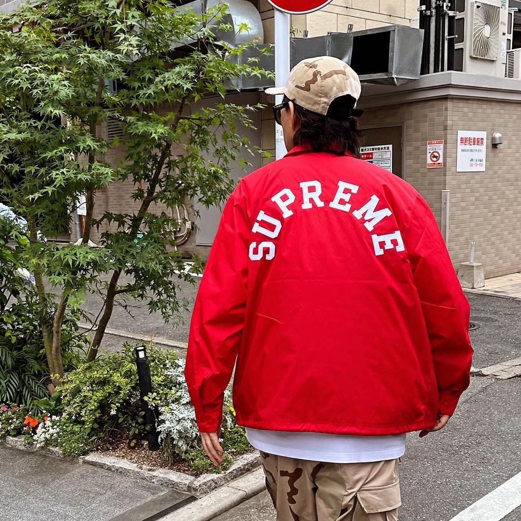 Supreme x Champion Coaches Jacket Red - 24SS 착용 스타일 - 2