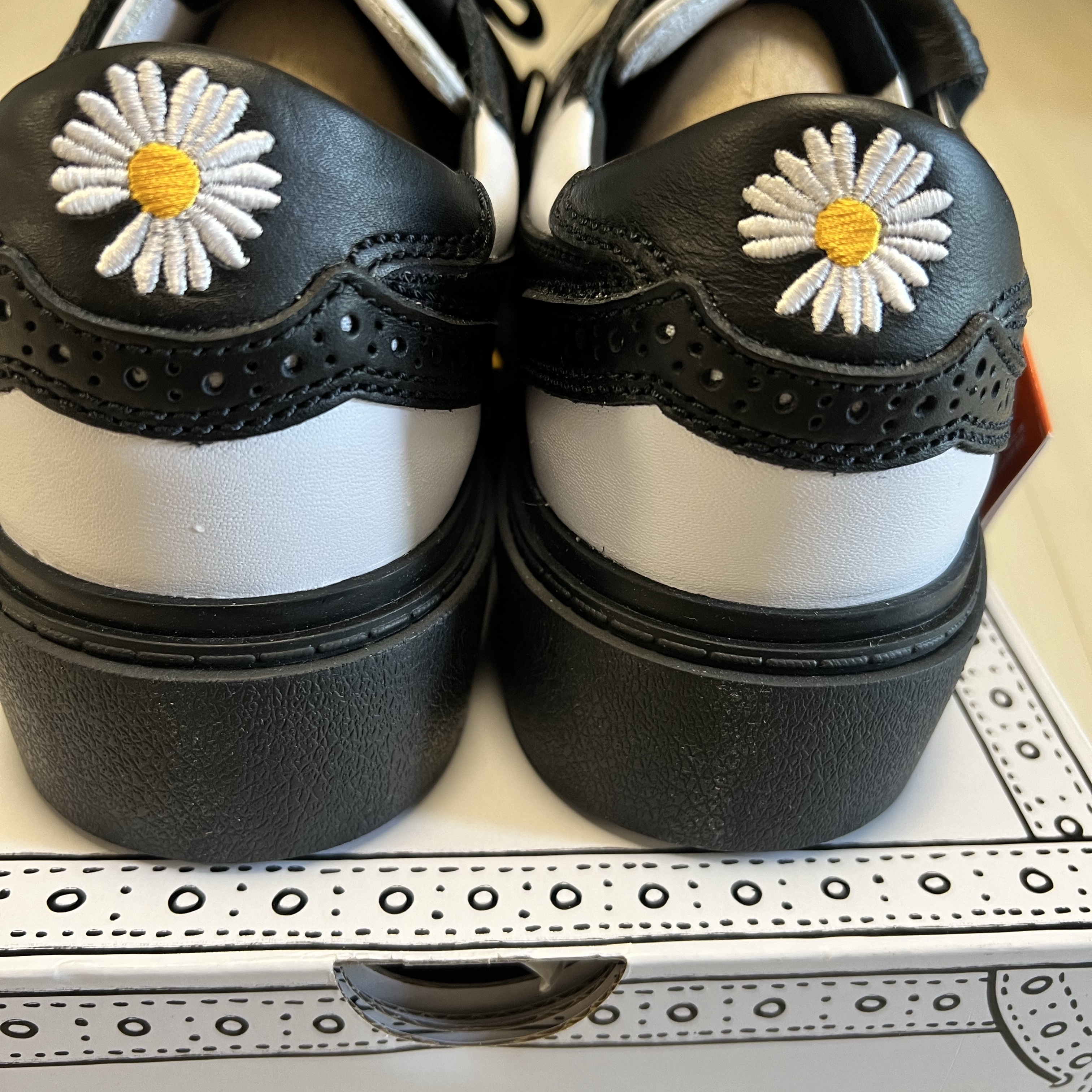 Nike x Peaceminusone Kwondo1 Black and White 착용 스타일 - 4