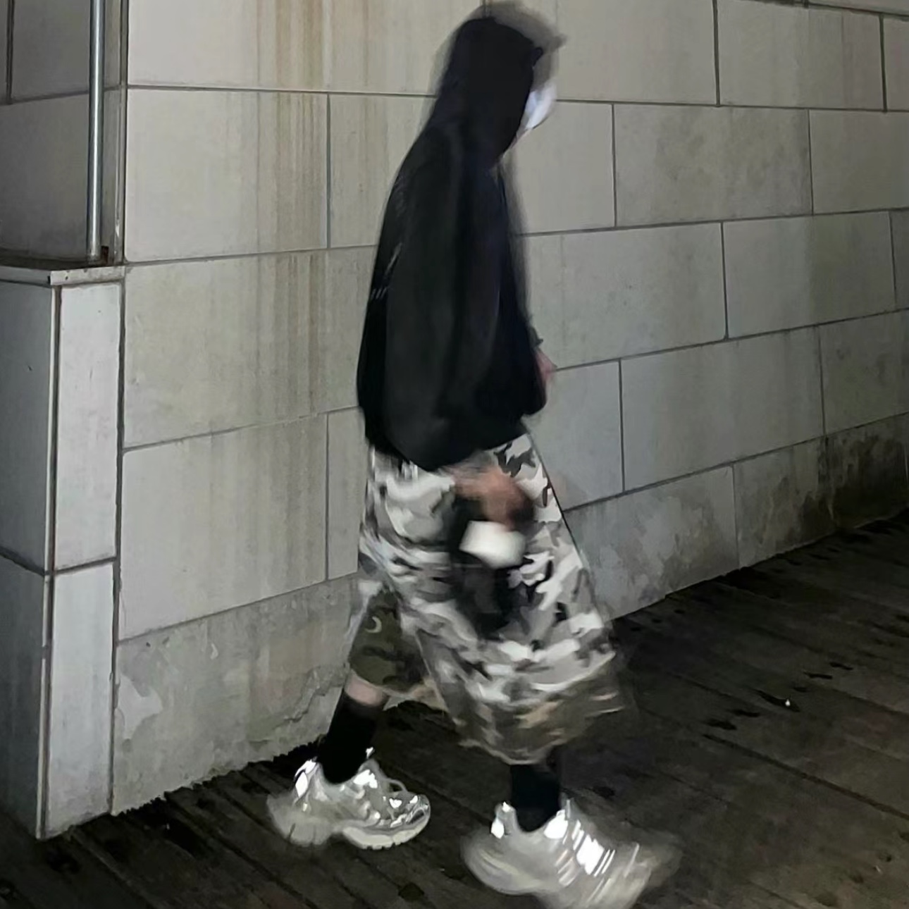 Project G/R x MFM333. Layered Skirt Camo Cargo Shorts Multi Camo 착용 스타일