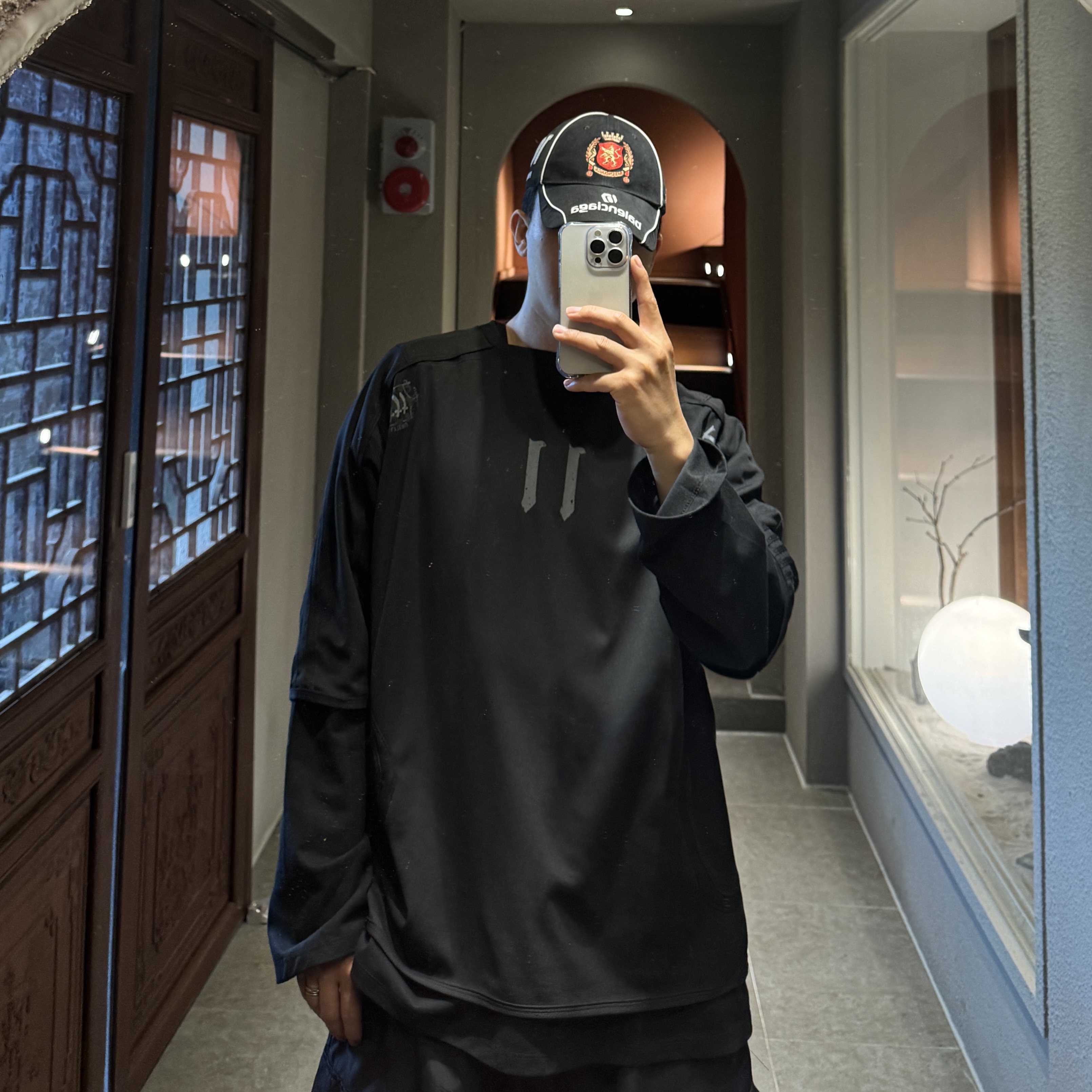 Balenciaga Soccer Series Barcelona Soccer Cap Black 착용 스타일