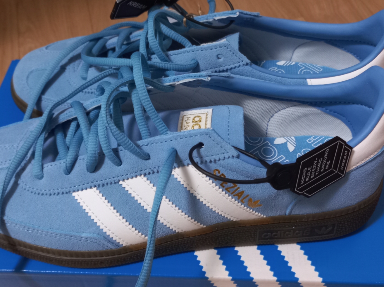 Adidas Spezial Handball Light Blue 착용 스타일 - 1