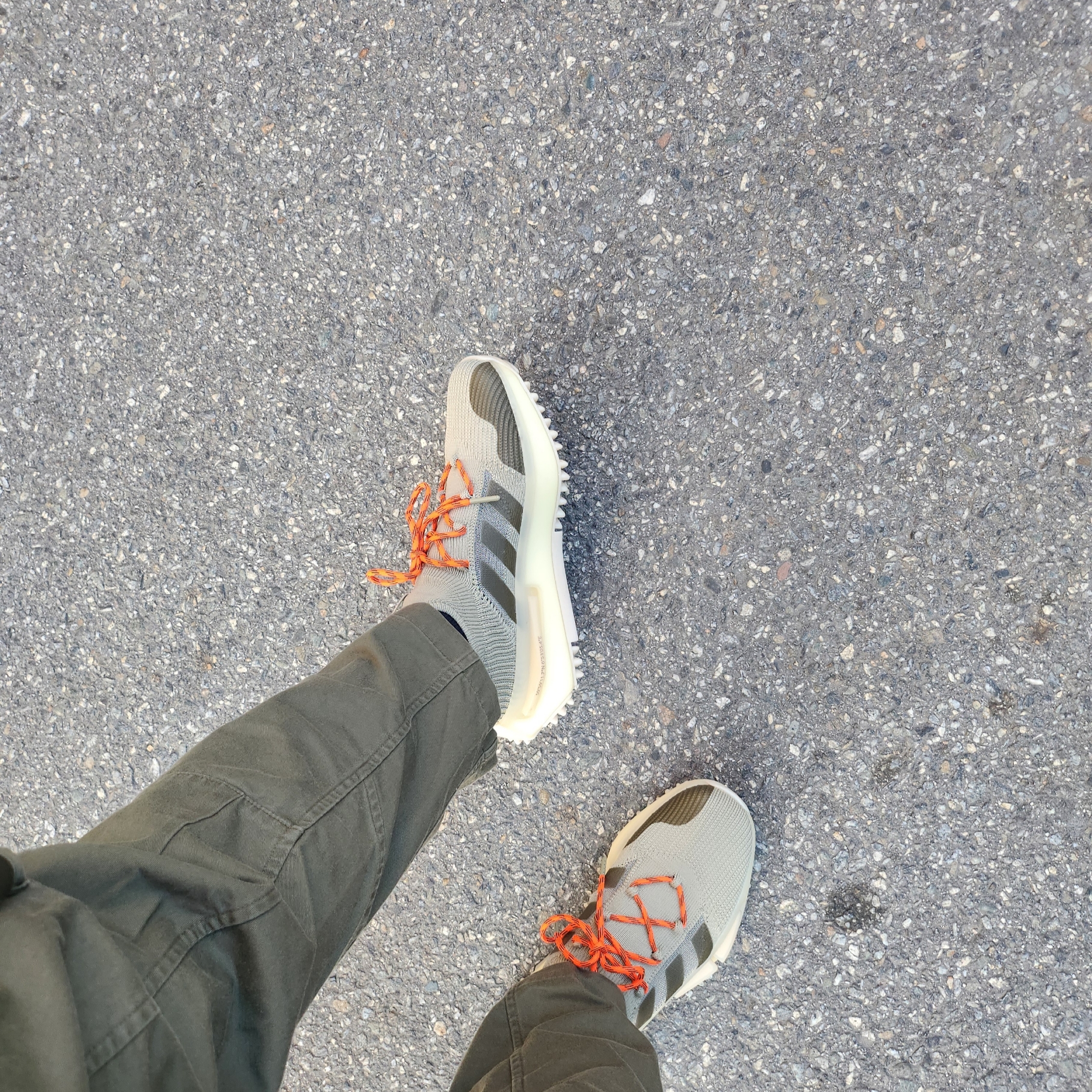 Adidas x Rimowa NMD S1 MIG Tech Beige 착용 스타일 - 2
