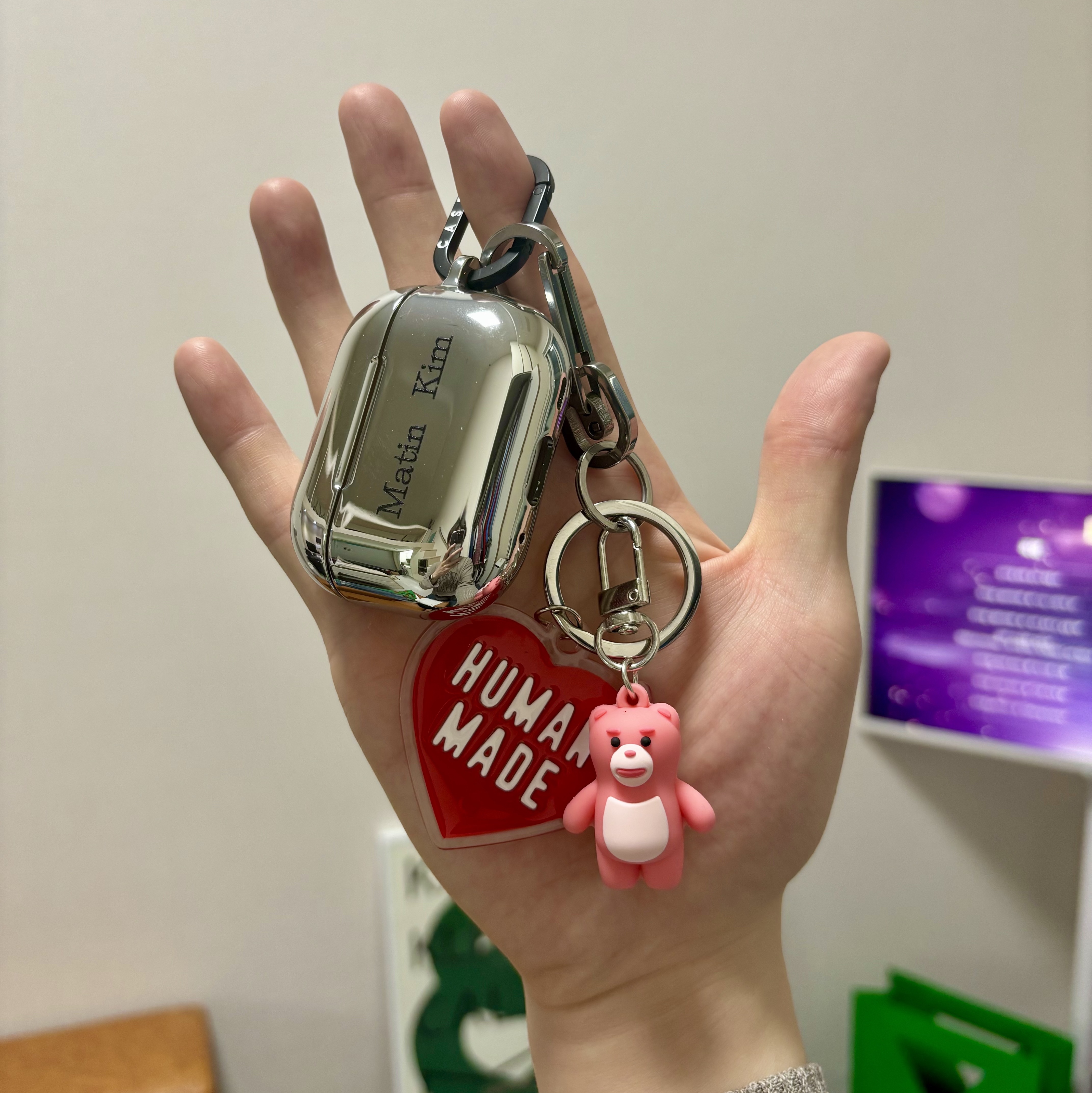 Casetify x Matin Kim iPhone Basic Logo AirPods AirPods Pro 1st/2nd Gen Case Silver, Human Made Heart Keyring Red 착용 스타일