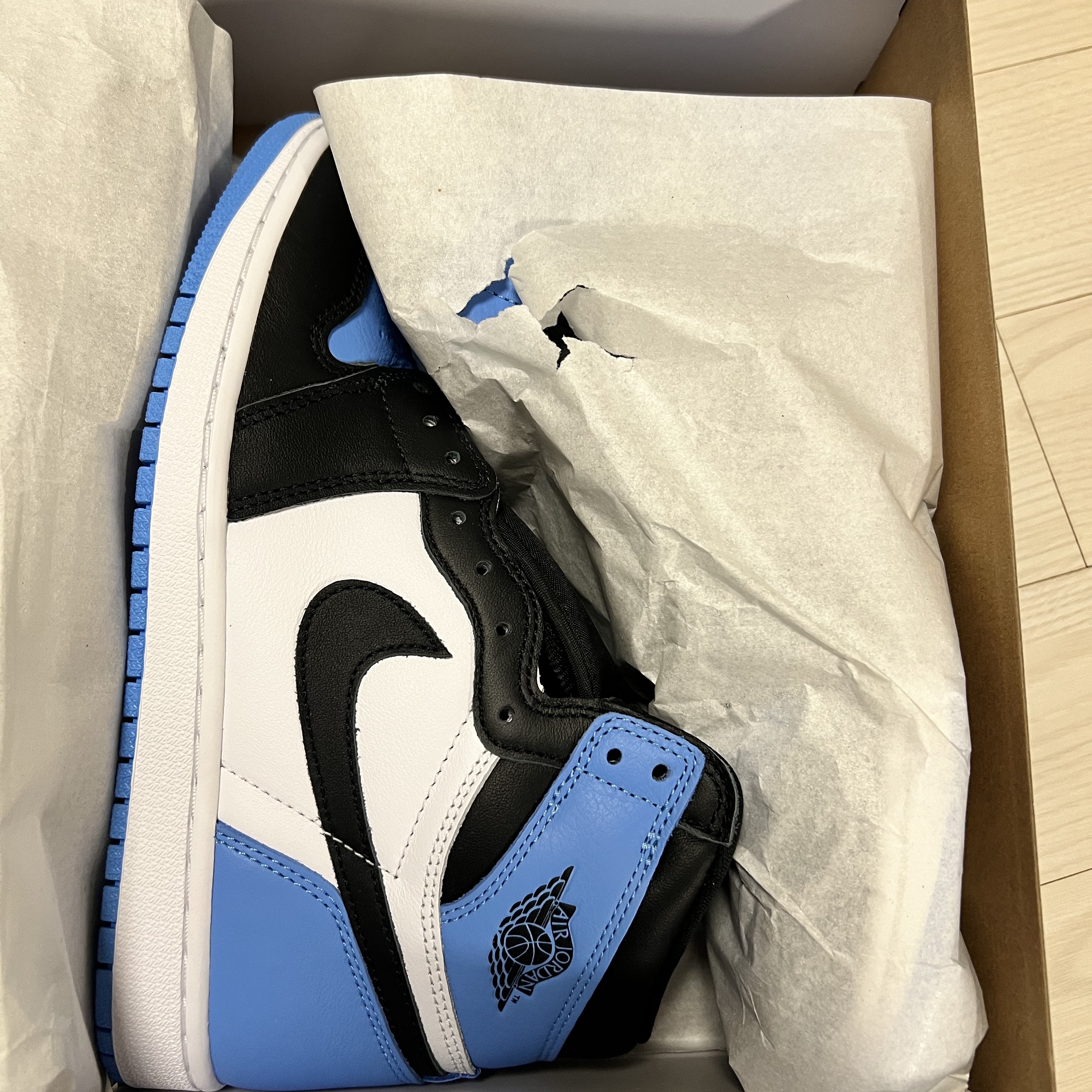 Jordan 1 Retro High OG University Blue 착용 스타일