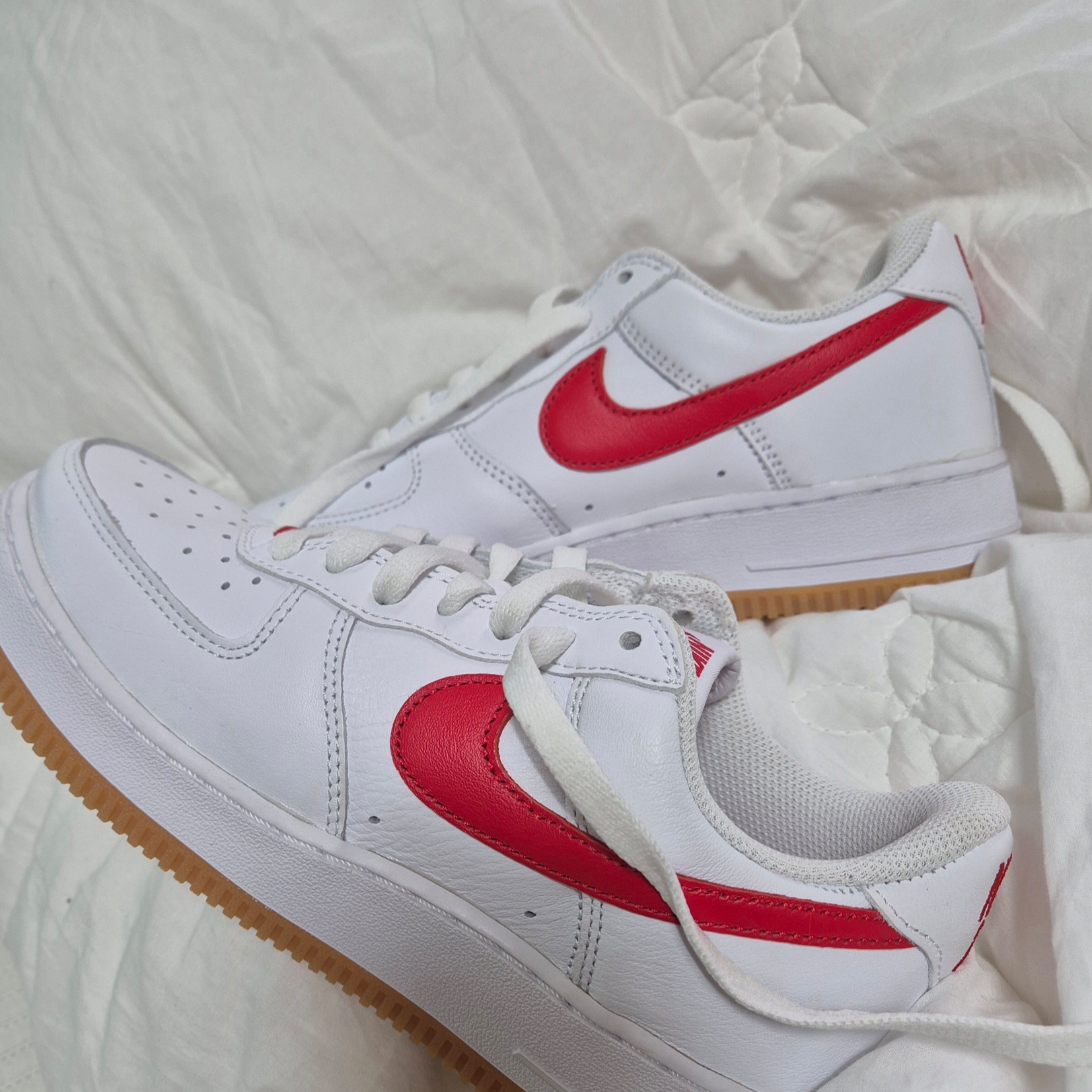 Nike Air Force 1 Low Retro Color of the Month University Red 착용 스타일