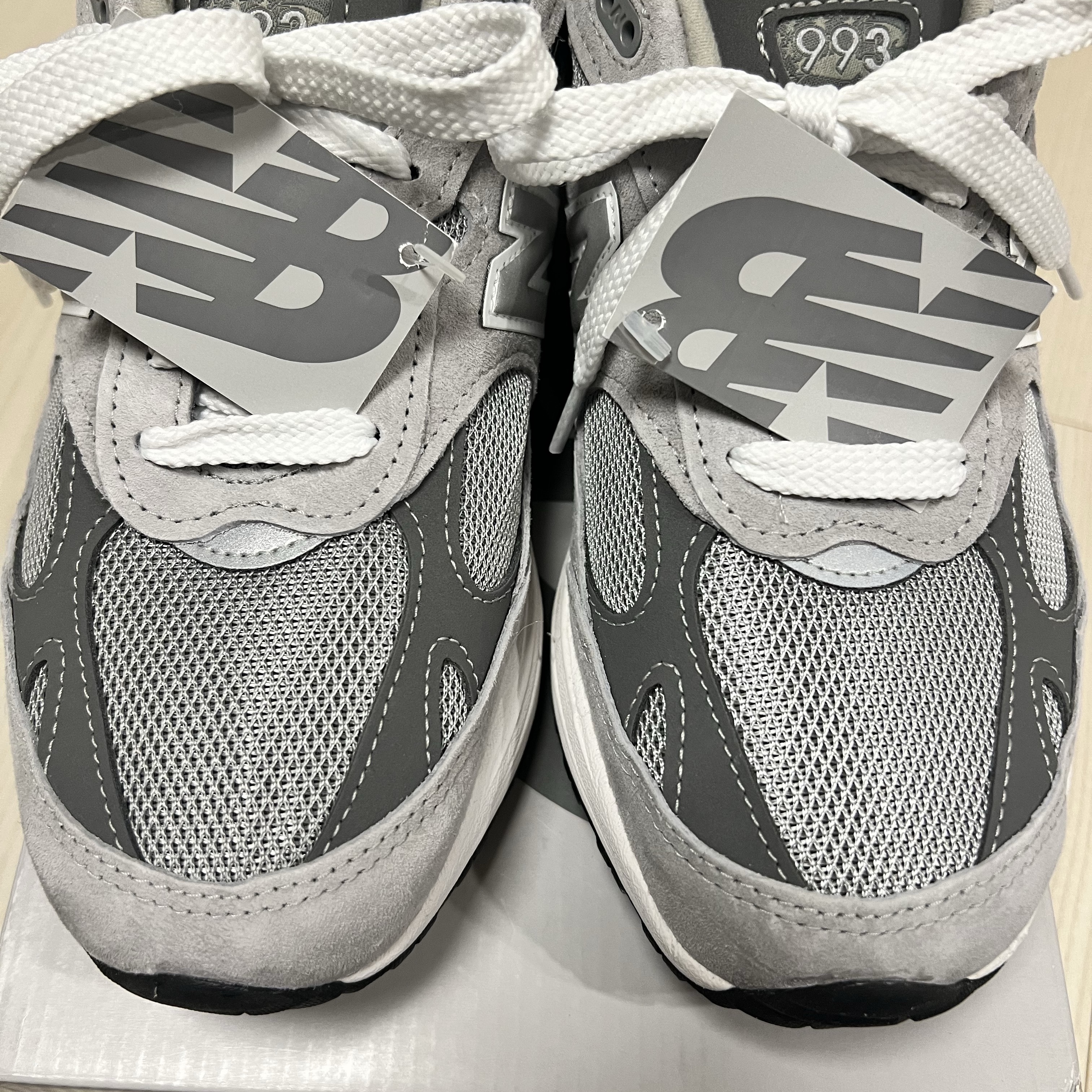 New Balance 993 Made in USA Grey - 2E Wide 착용 스타일 - 2