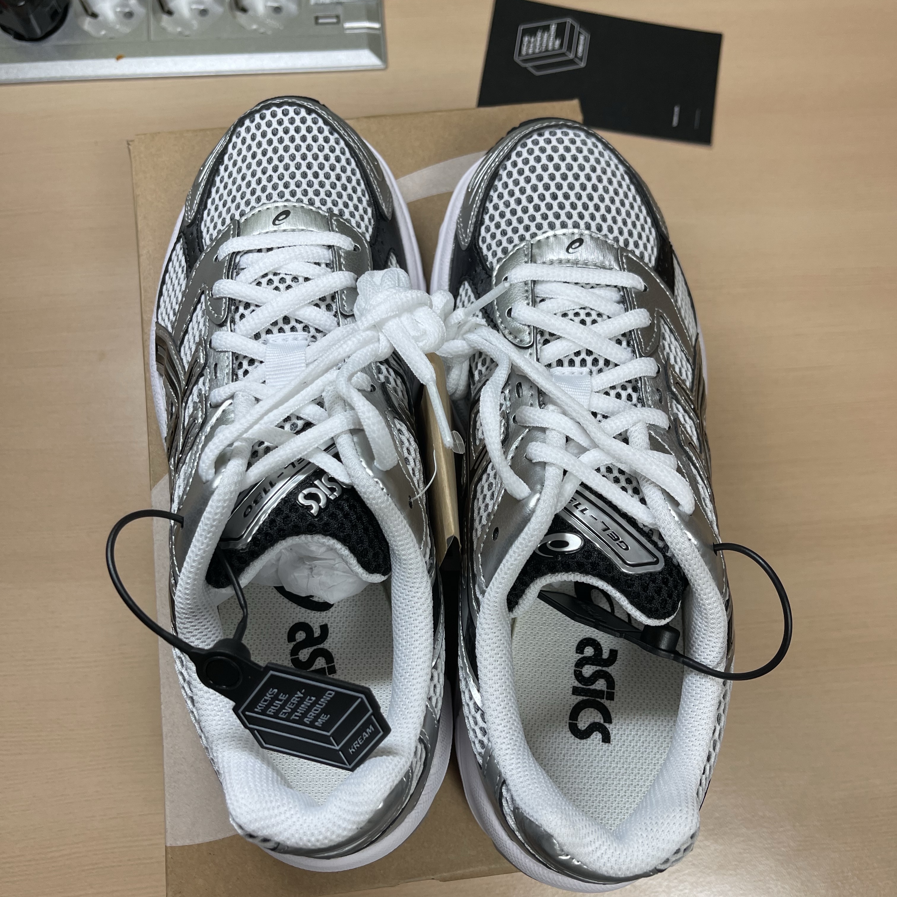 Asics Gel-1130 White Black 착용 스타일 - 3