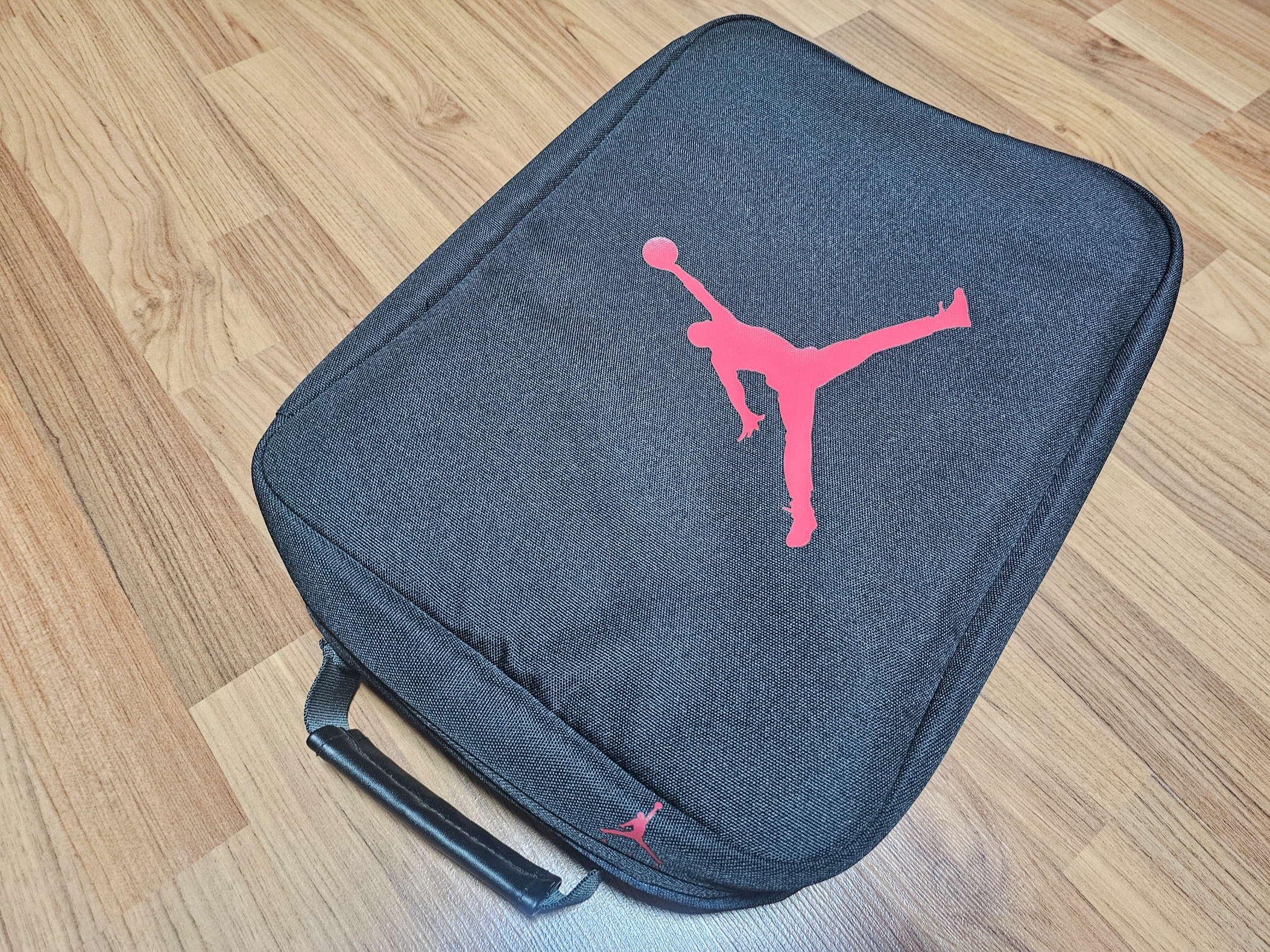 Jordan The ShoeBox Bag 13L Black 착용 스타일