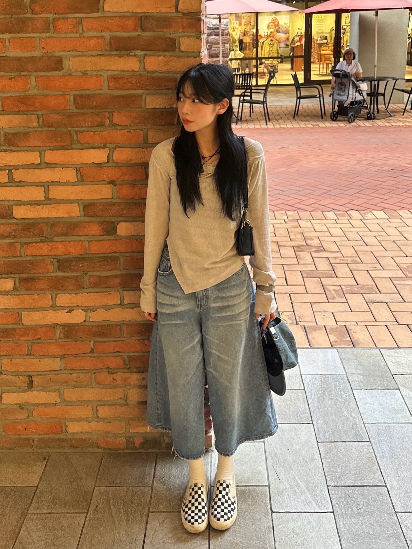 Vans Checkerboard Comfycush One Marshmallow 착용 스타일 - 3