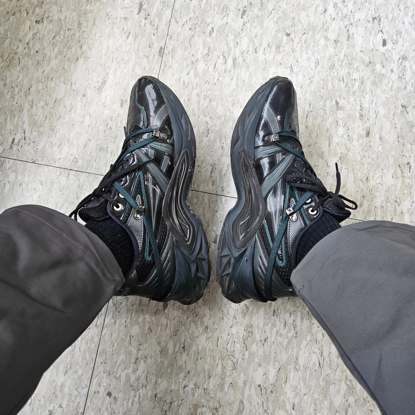 Asics x Andersson Bell HN2-S Protoblast Black, Rolex Submariner 41mm 124060 Black Oyster 착용 스타일 - 6