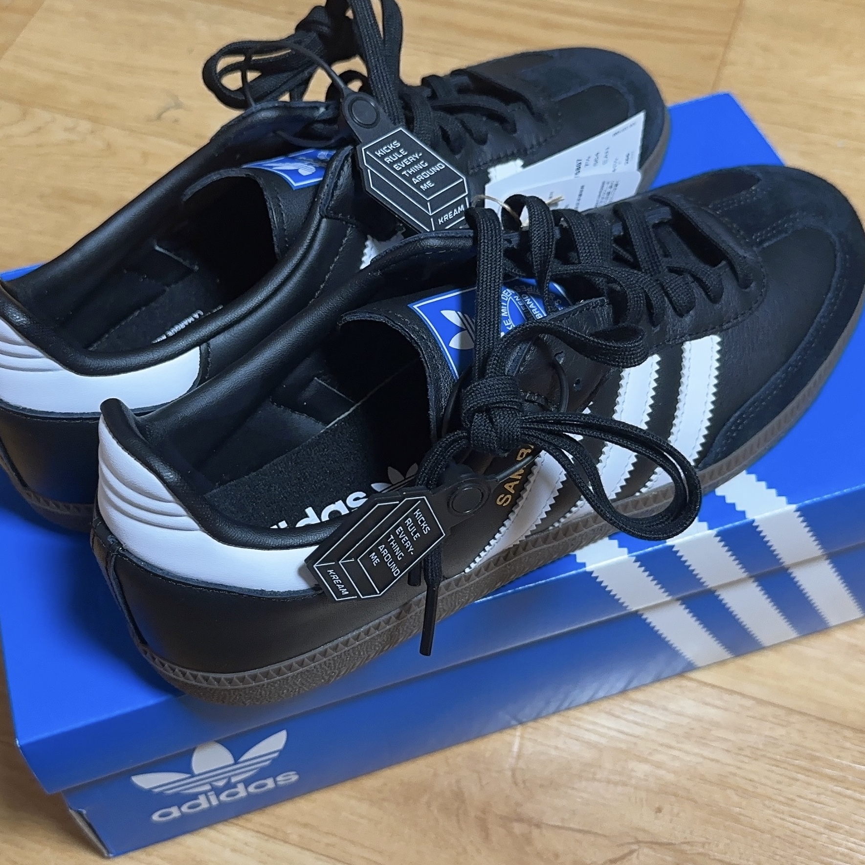 Adidas Samba OG Black White Gum 착용 스타일 - 4