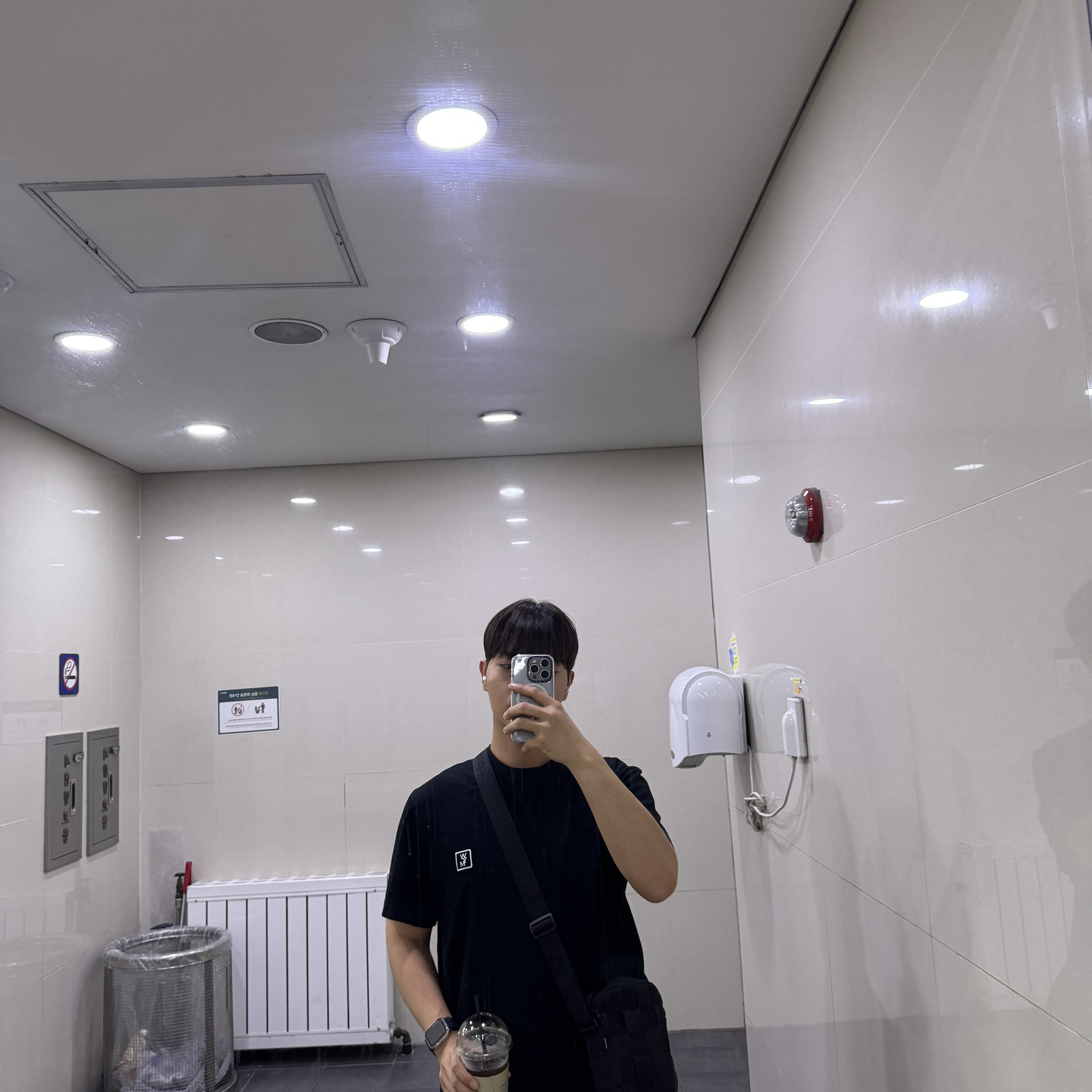 Wooyoungmi Cotton Back Logo T-shirt Black - 23SS 착용 스타일