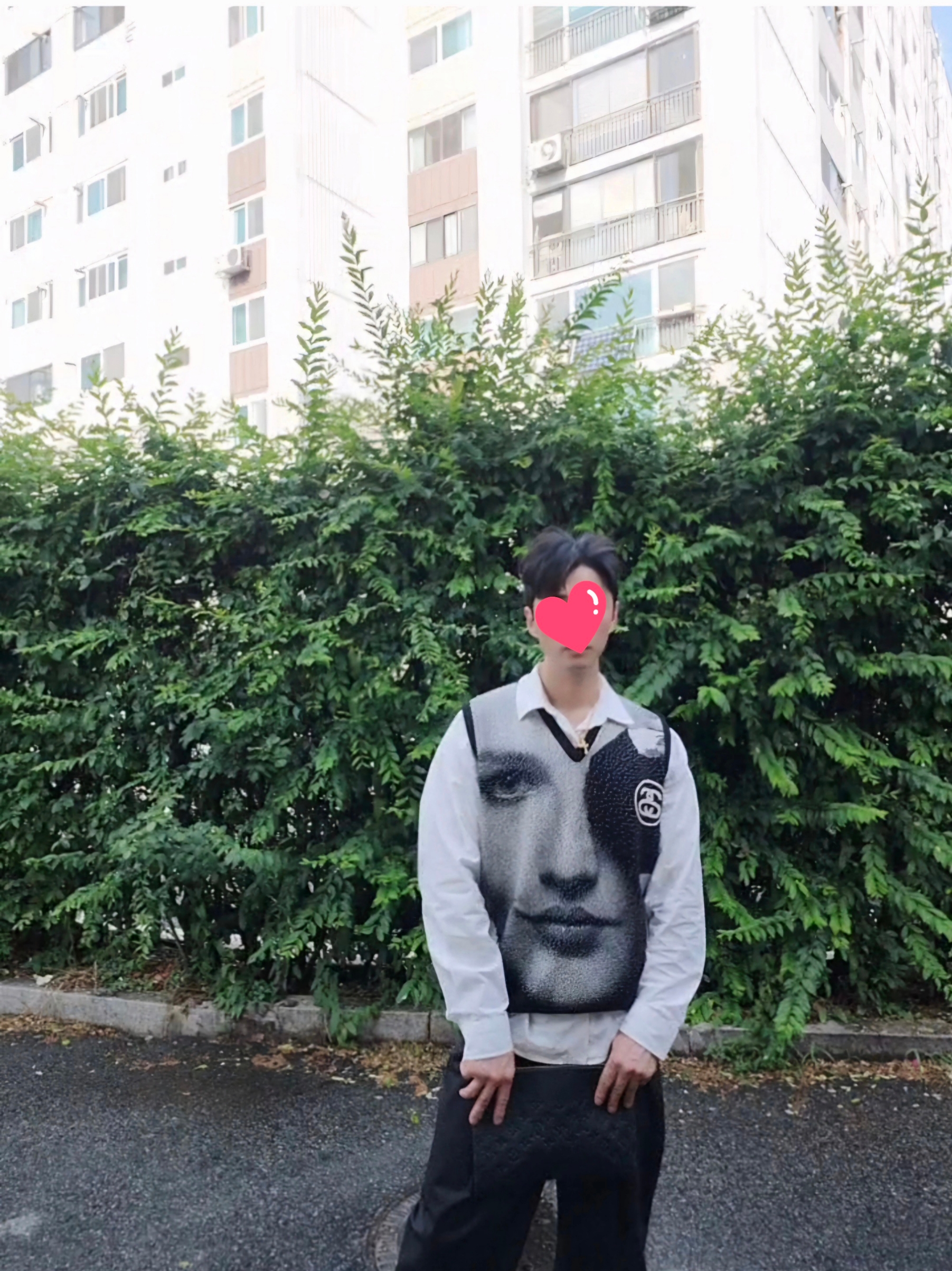 Stussy Photo Jacquard Vest Black, Zara x Ader Error Tapered Trousers Black 착용 스타일