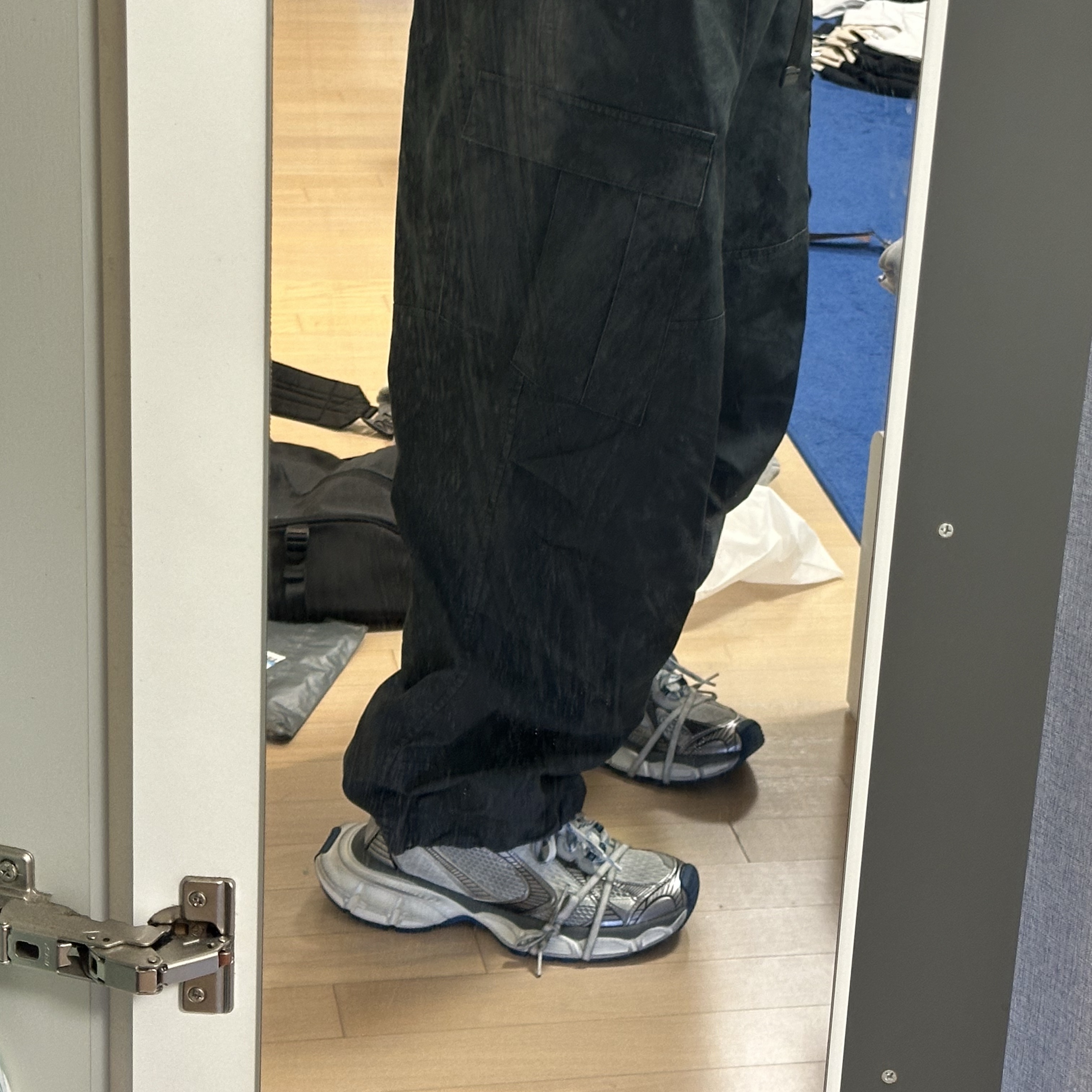 Balenciaga 3XL Sneakers Grey White Blue 착용 스타일 - 3