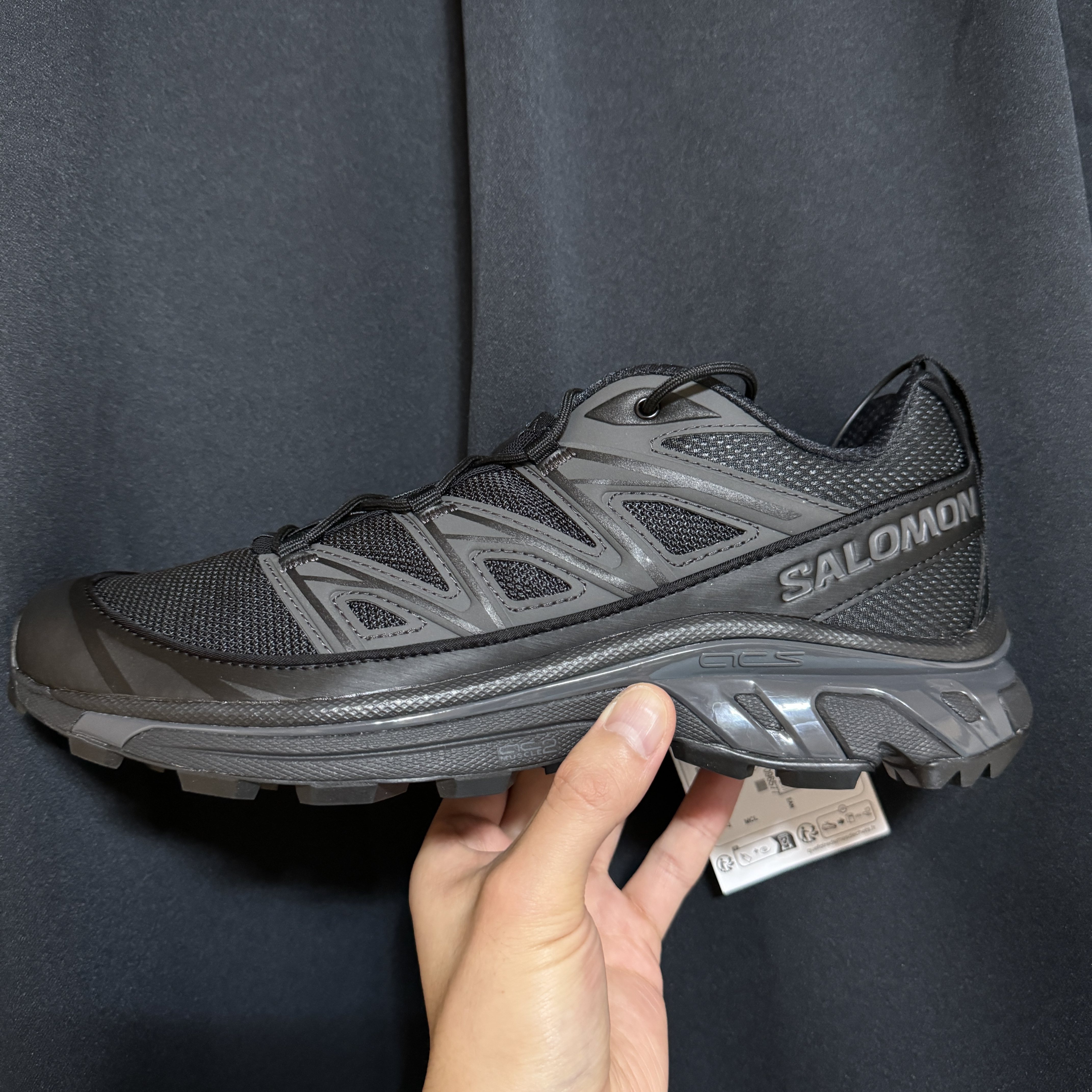Salomon XT-6 Expanse Black Ebony 착용 스타일