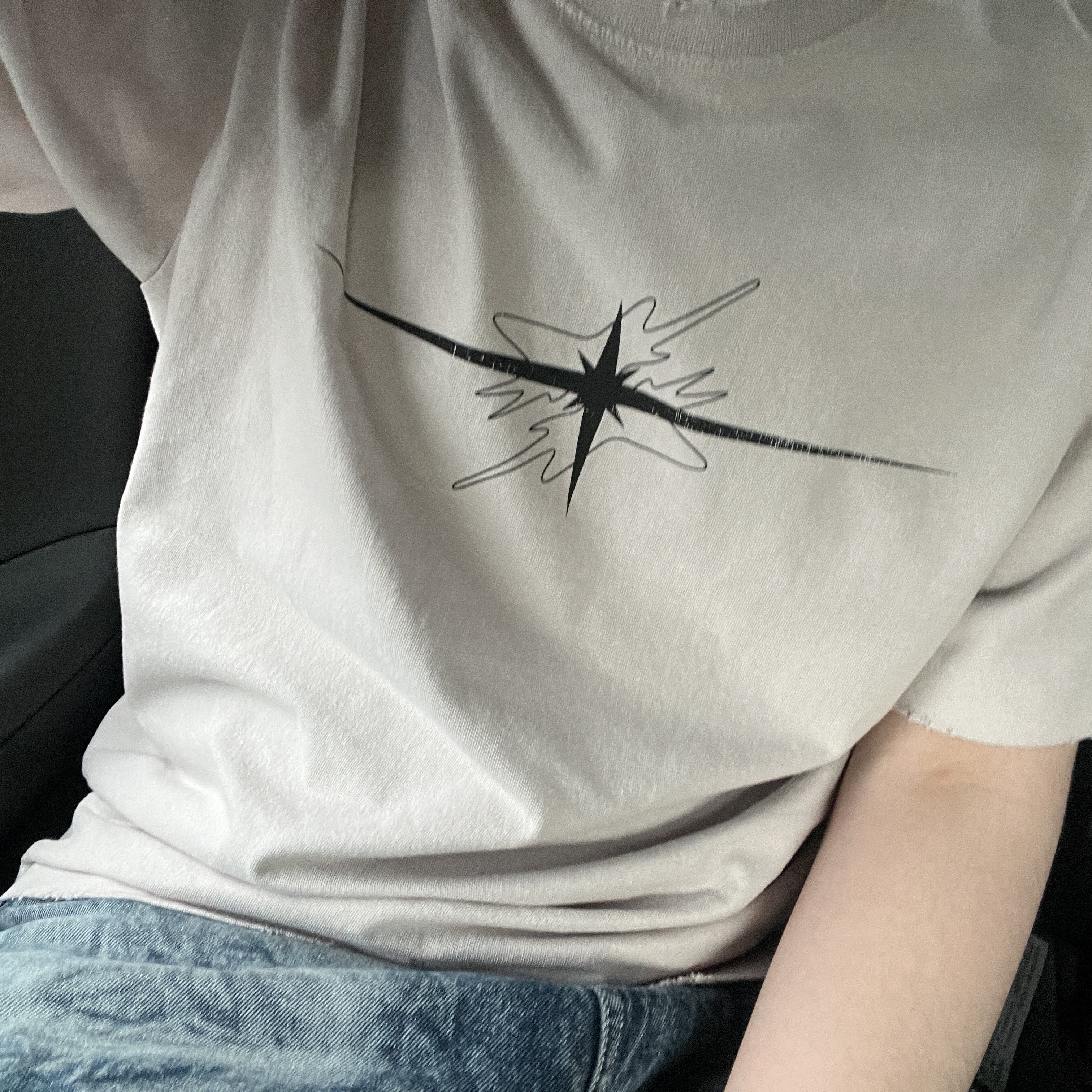 Test Artifact x Tilldawn Docking Symbol T-Shirt Light Gray 착용 스타일 - 3