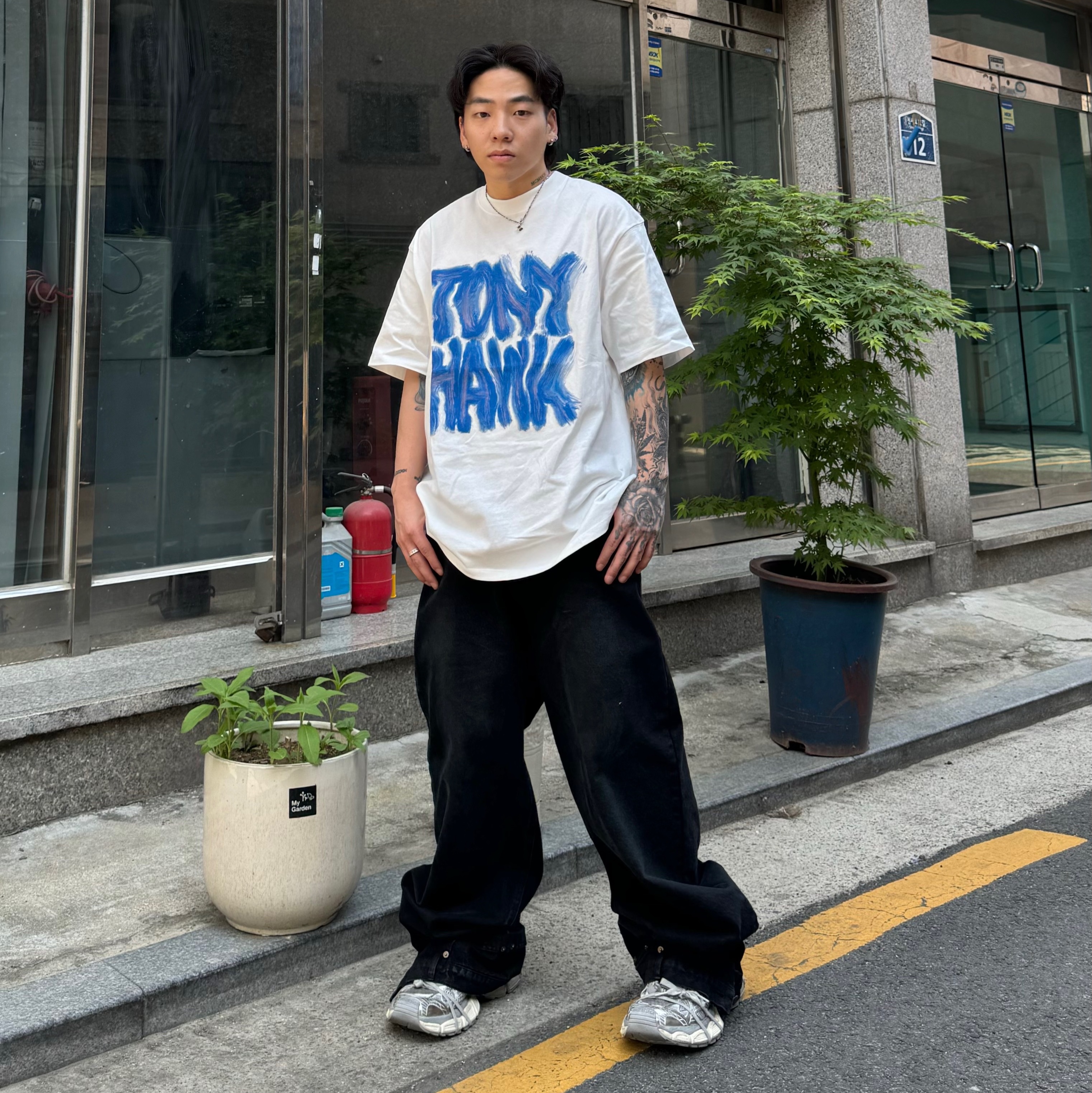 Balenciaga 3XL Sneakers Light Beige 착용 스타일 - 3