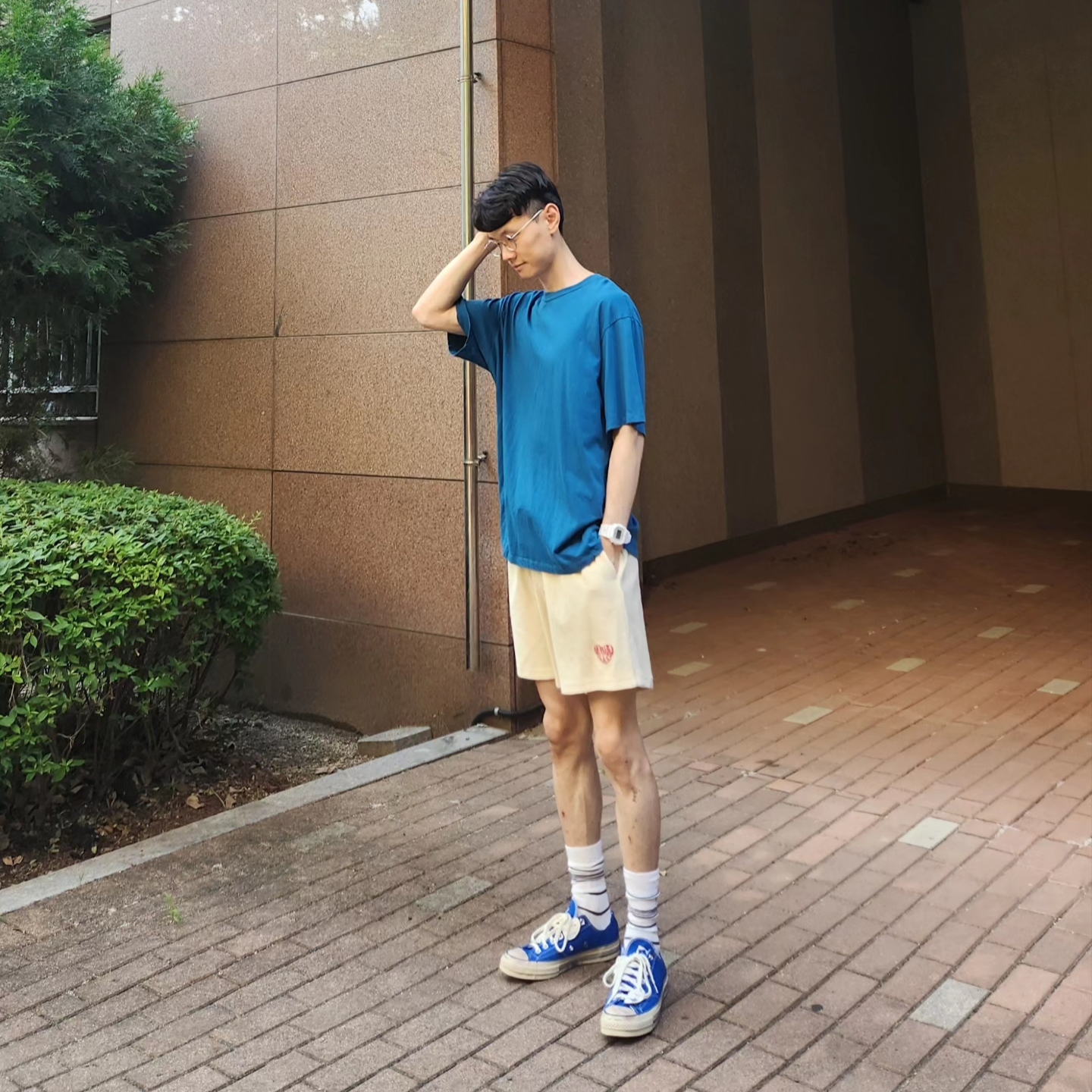 Converse x Ader Error Chuck 70 Ox Imperial Blue 착용 스타일