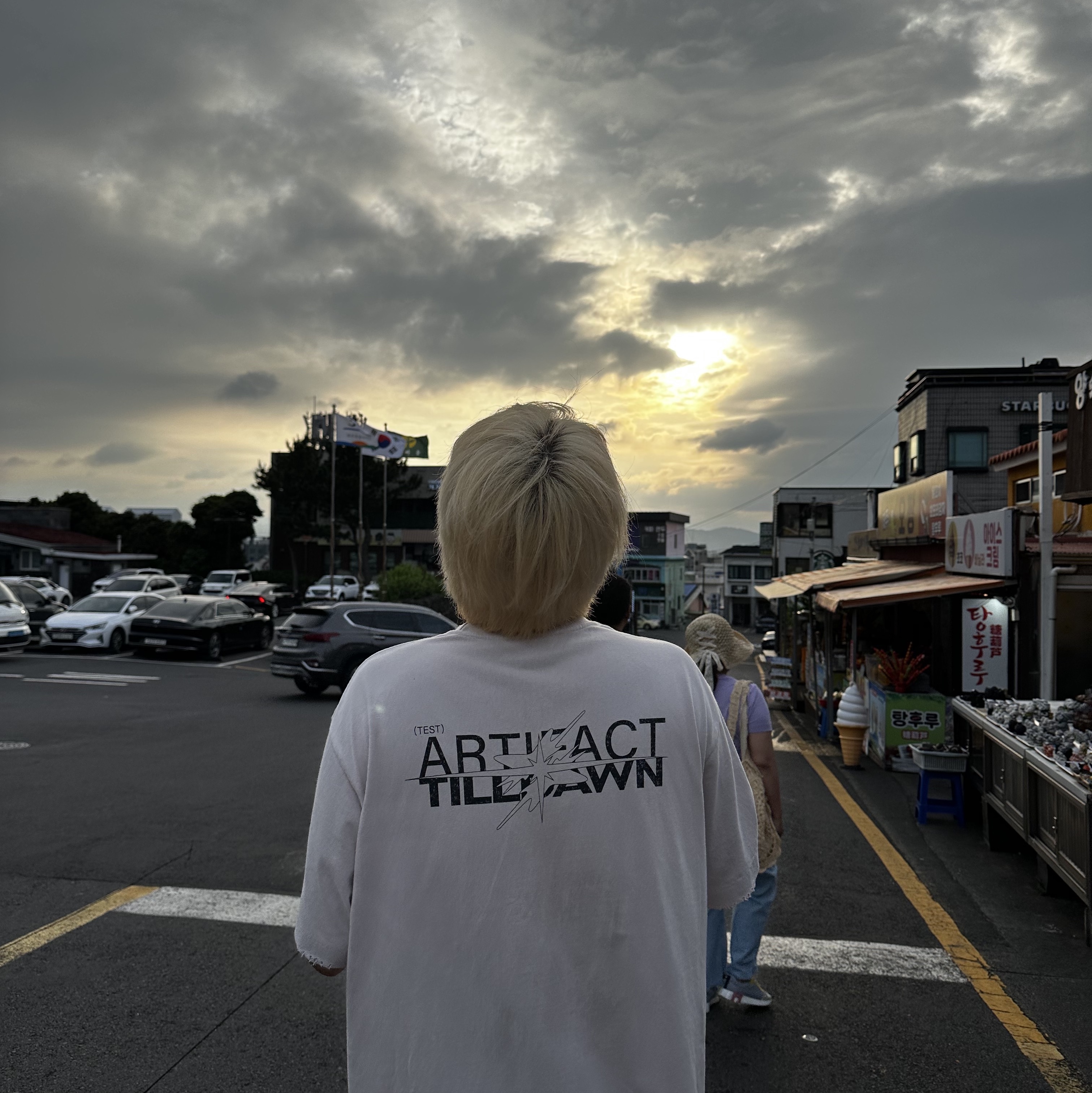 Test Artifact x Tilldawn Docking Symbol T-Shirt Light Gray 착용 스타일 - 1