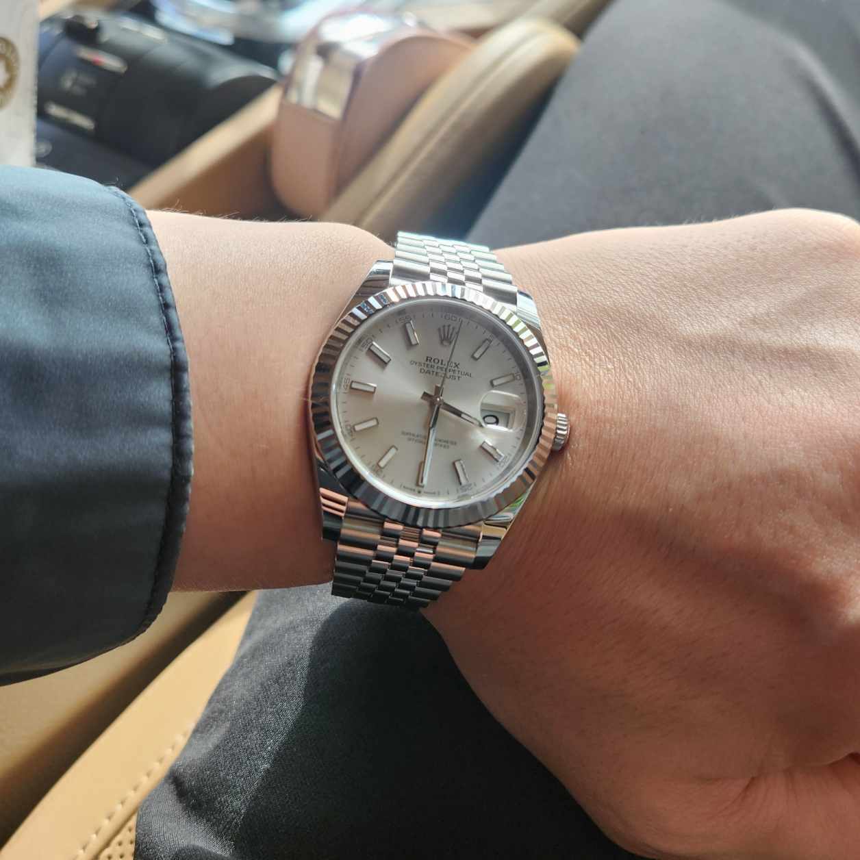 Rolex Datejust 41mm 126334 Silver Jubilee 착용 스타일 - 2