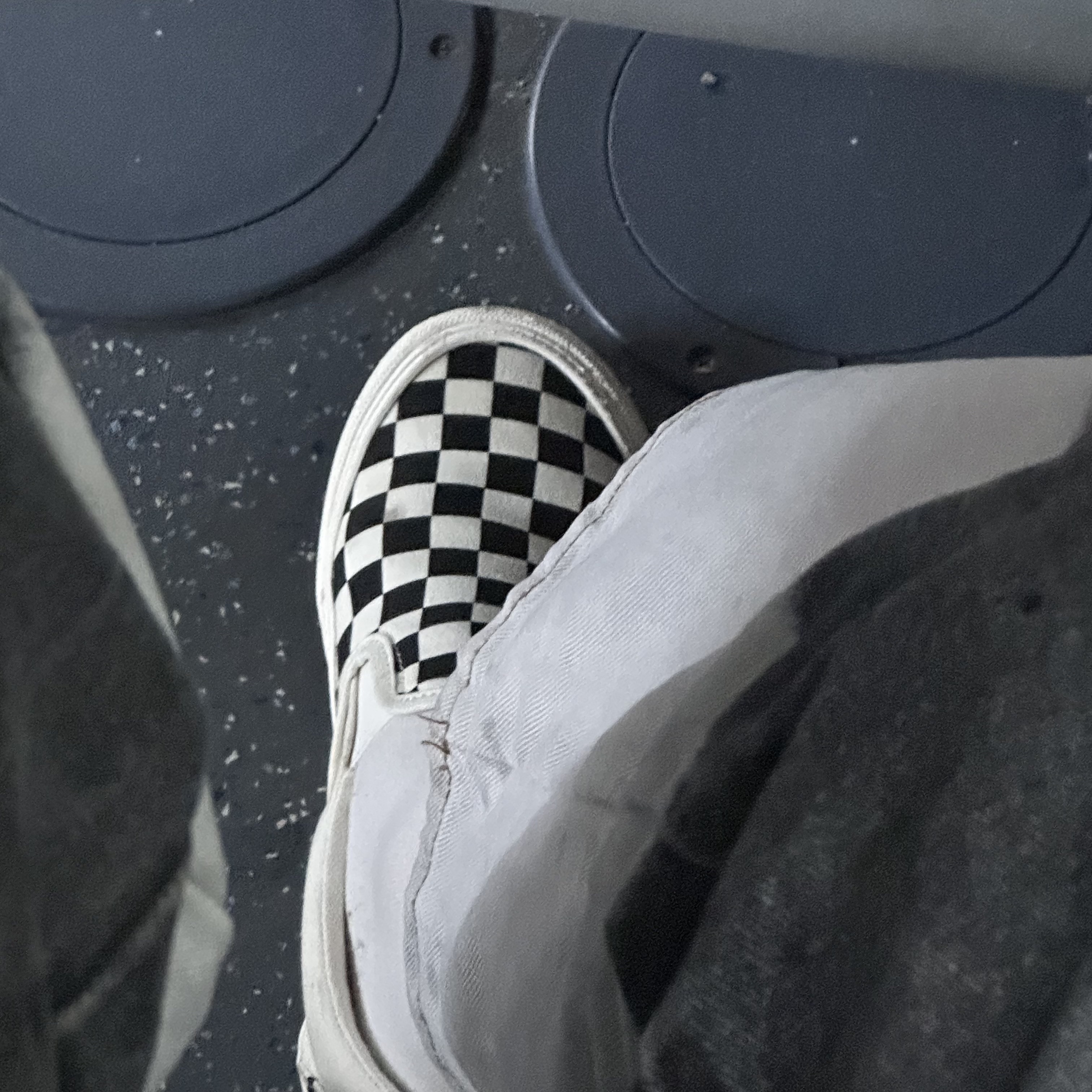 Vans Slip-On VR3 Checkerboard Black Marshmallow 착용 스타일