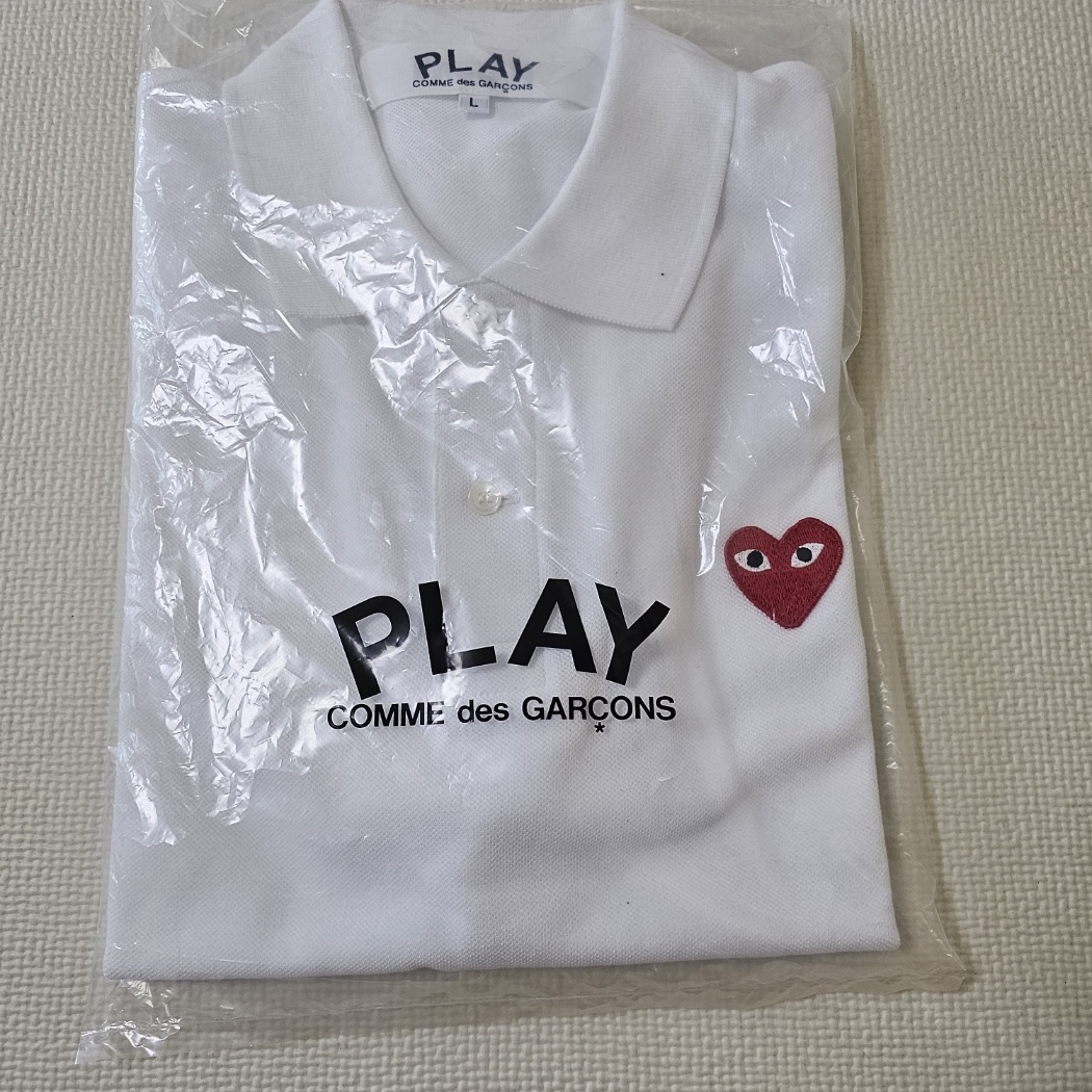 Play Comme des Garcons Red Heart Polo Shirt White 착용 스타일