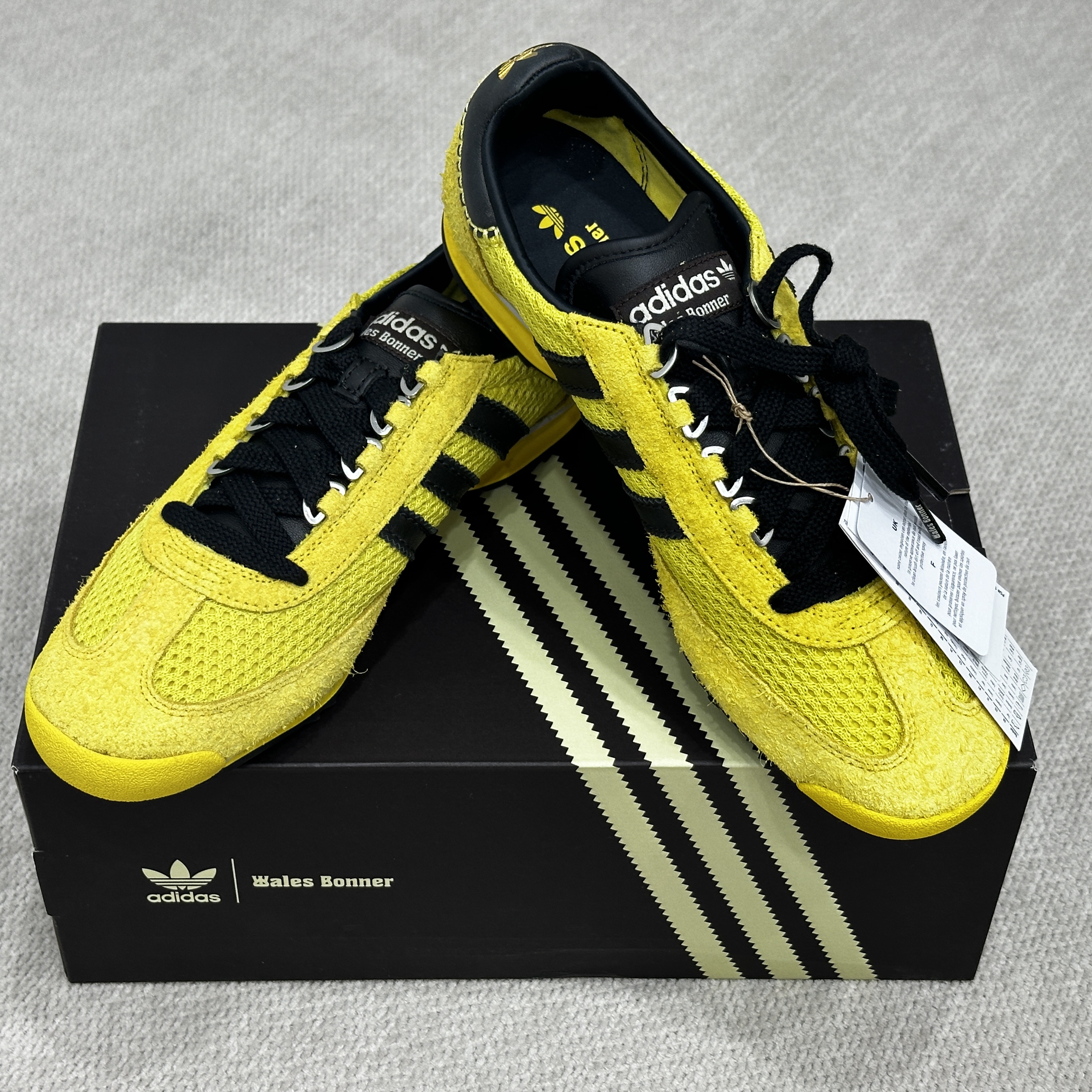 Adidas x Wales Bonner SL 76 Yellow Core Black 착용 스타일