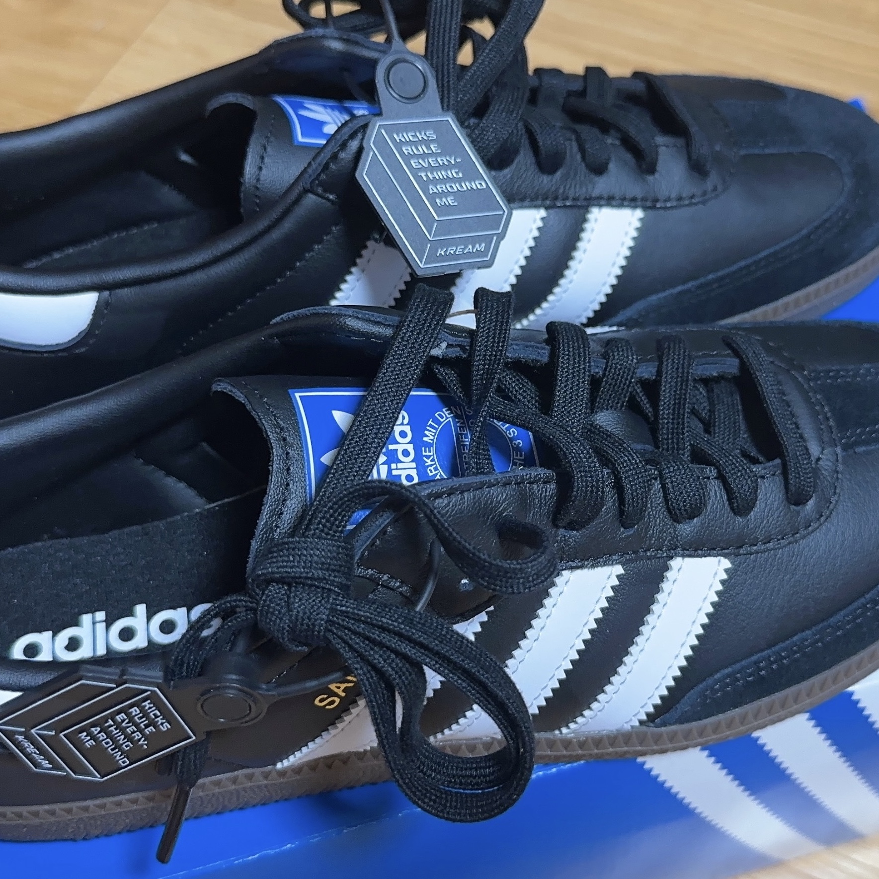 Adidas Samba OG Black White Gum 착용 스타일 - 1