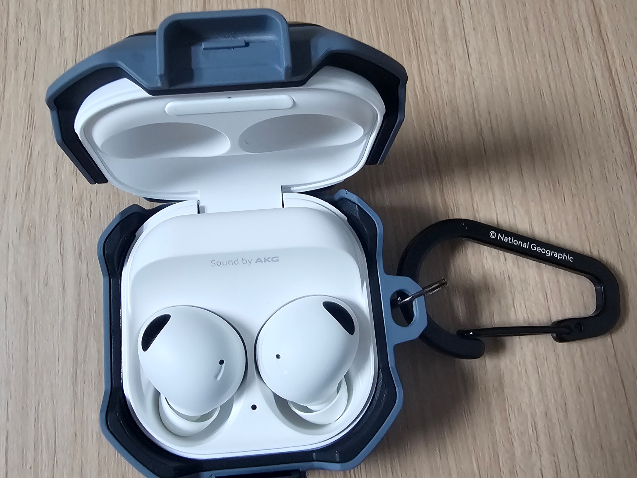 Samsung Galaxy Buds2 Pro White (Korean Ver.) 착용 스타일 - 1