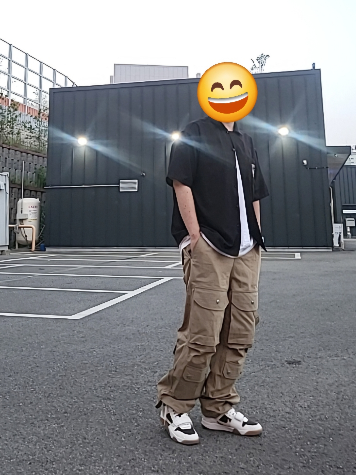 Jordan x Travis Scott Jumpman Jack TR Sail and Dark Mocha 착용 스타일 - 3